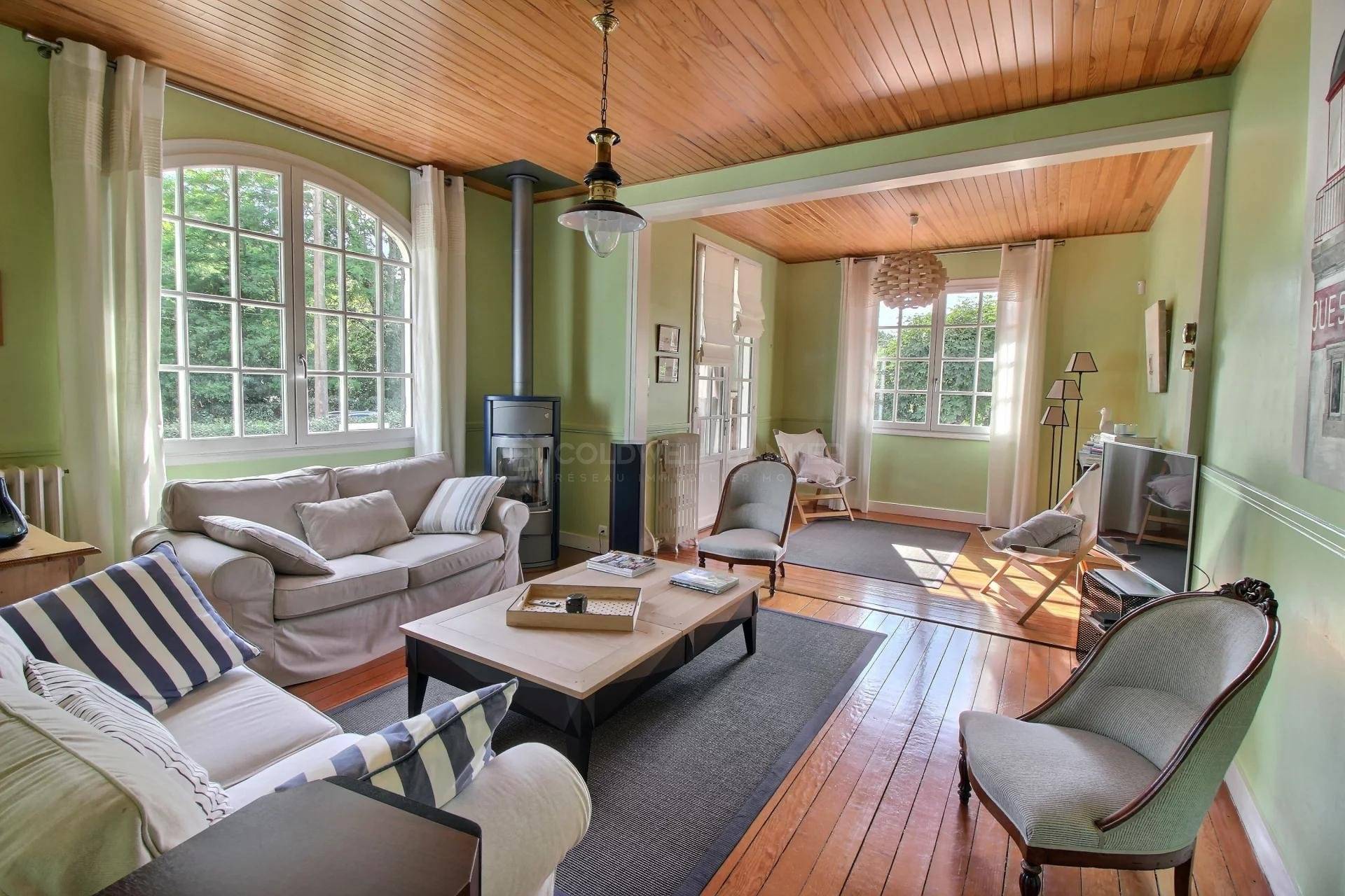 vente Villa typique avec piscine et terrasses à ARCACHON LE MOULLEAU PROCHE PLAGE