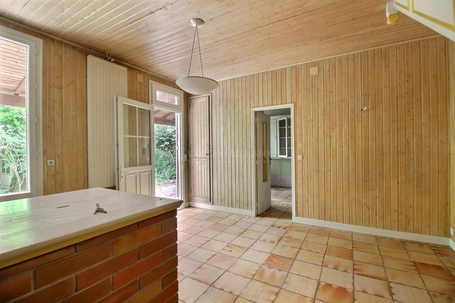 acheter Demeure à rafraîchir avec dépendances à BORDEAUX LABOTTIÈRE