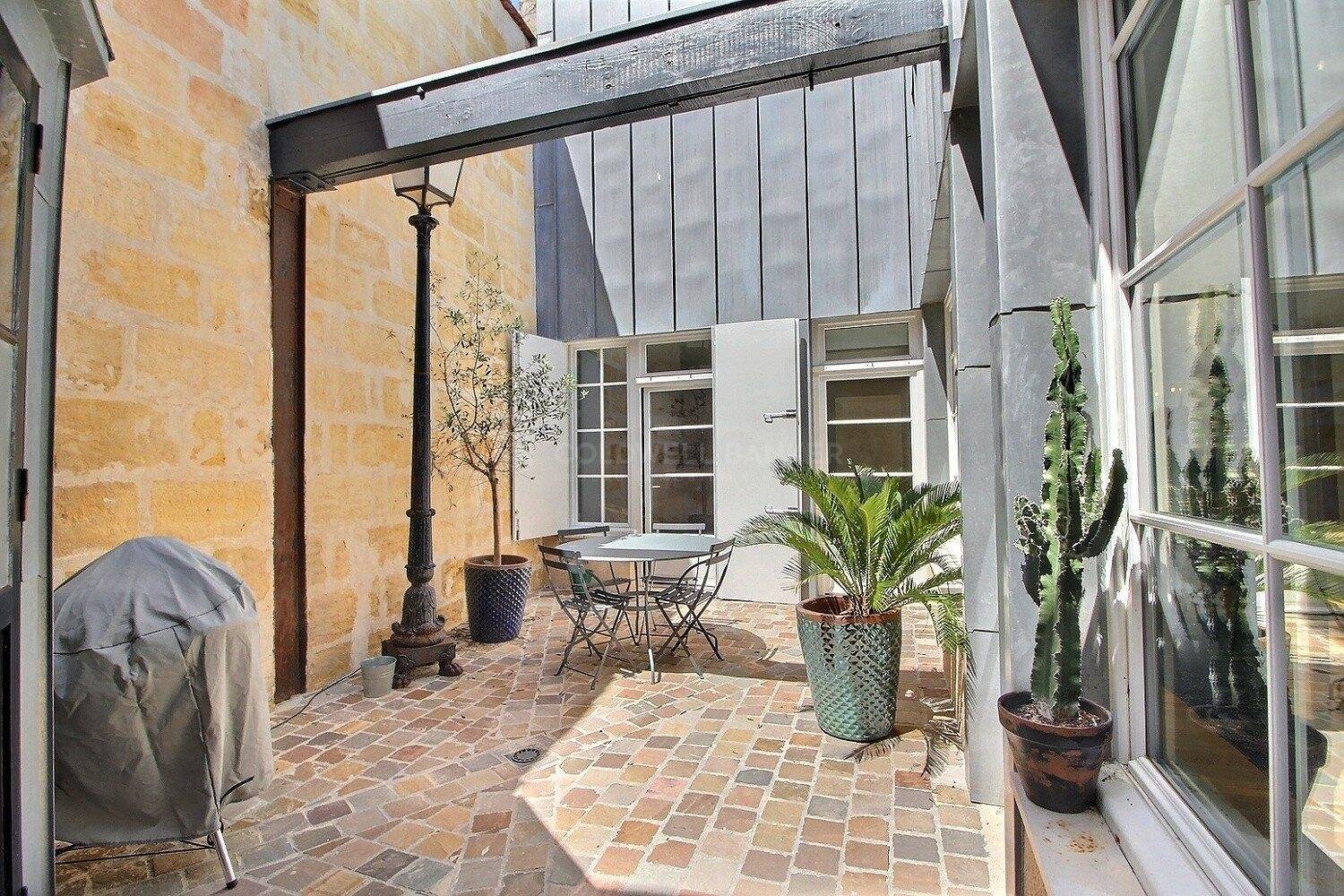 Maison avec terrasse - BORDEAUX SAINT GENÈS