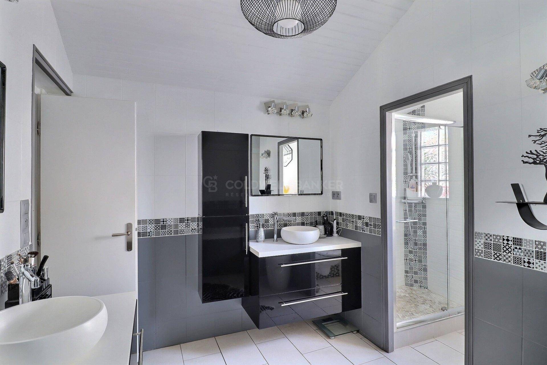 acheter Grande villa avec jardin à ANDERNOS-LES-BAINS LE BETEY