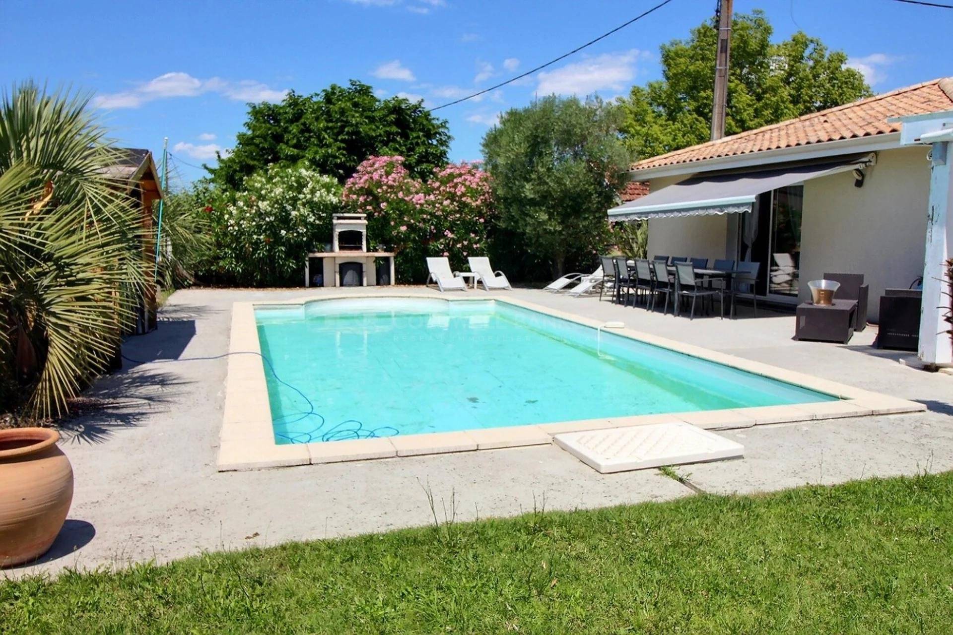 Villa avec piscine et grande terrasse - La Teste de Buch