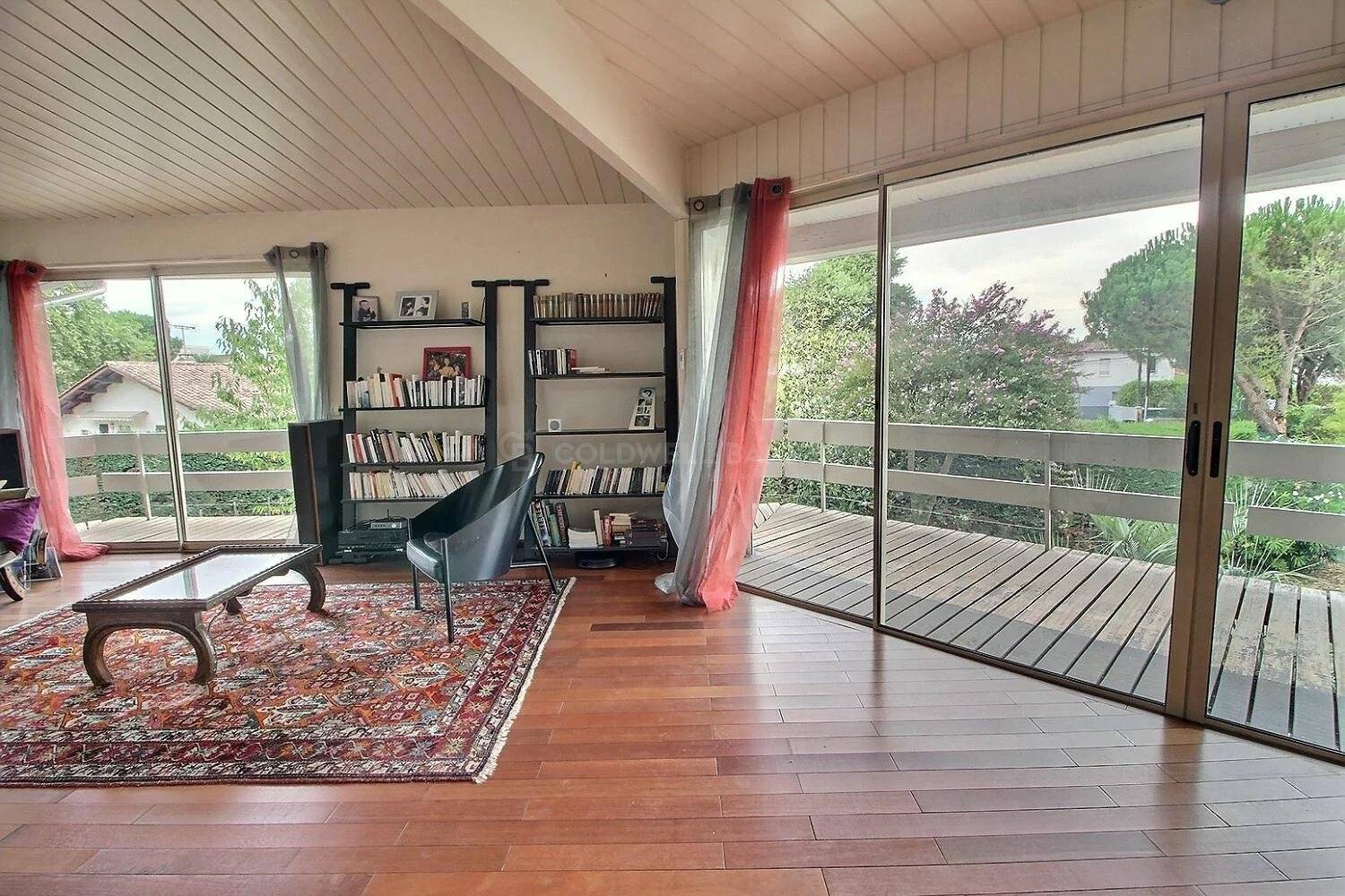 Maison d'architecte avec piscine - proche Bordeaux Pessac Alouette