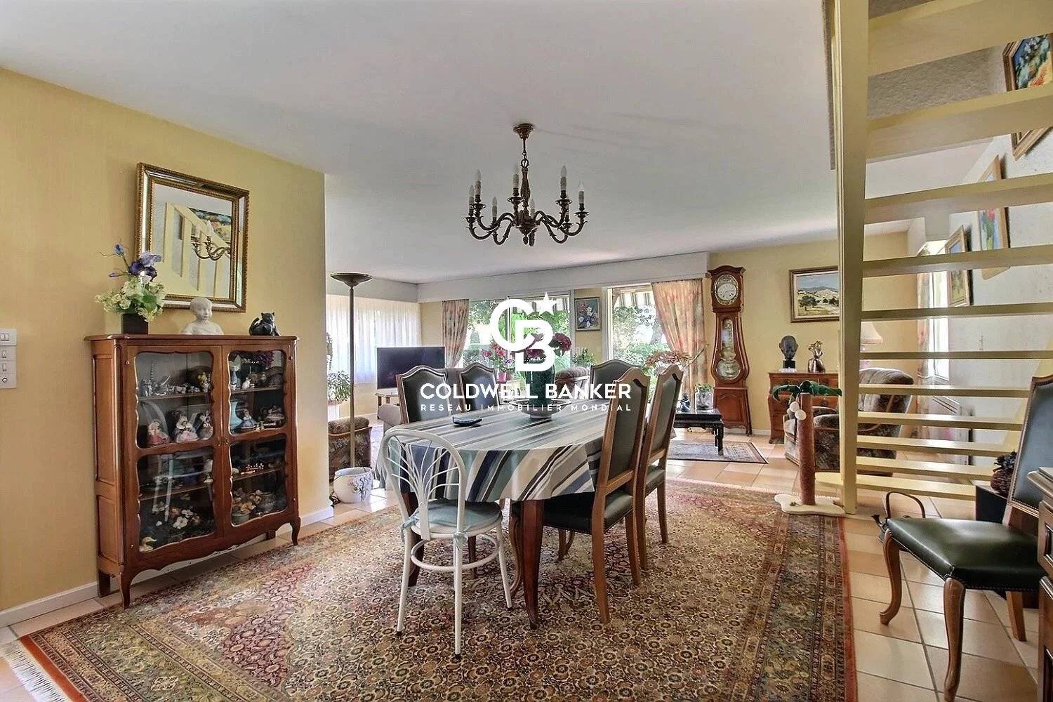 Maison à vendre à Taussat – vue Bassin, 4 chambres, garage et jardin piscinable