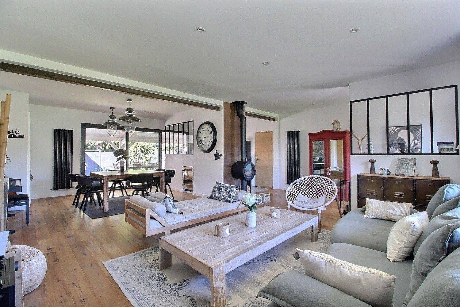 Villa rénovée avec piscine et dépendance - Andernos-les-Bains