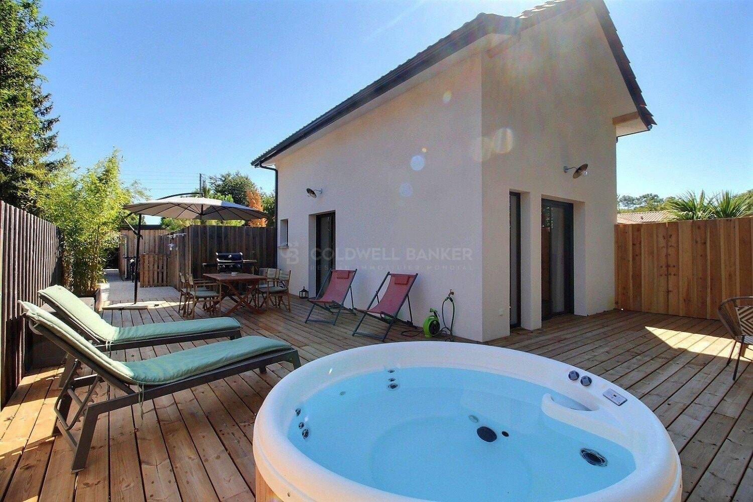 Villa rénovée avec piscine et dépendance - Andernos-les-Bains