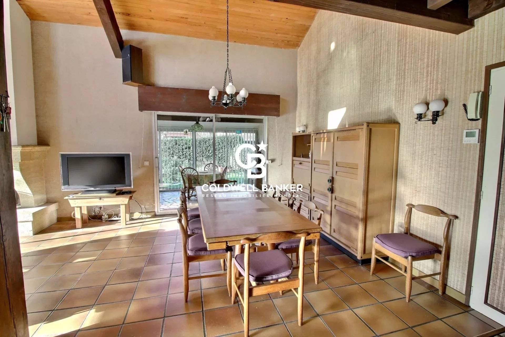 Maison avec grand terrain et dépendance à vendre à Gujan-Mestras