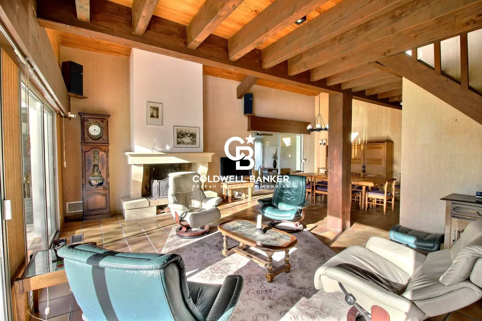 Maison avec grand terrain et dépendance à vendre à Gujan-Mestras