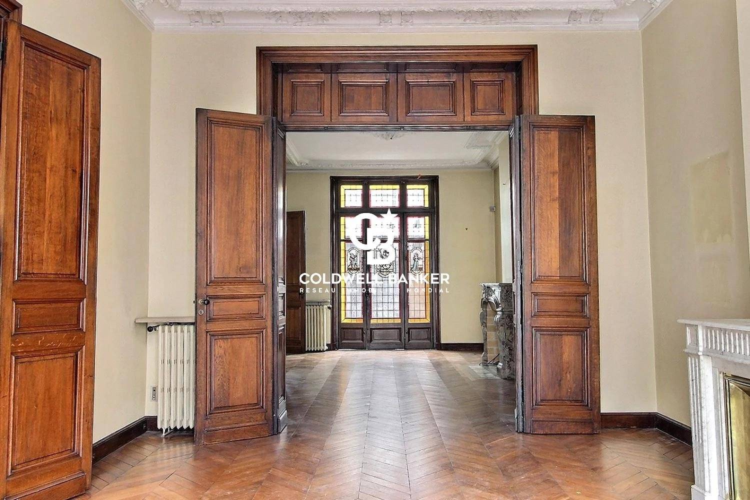 Hôtel Particulier en centre-ville avec piscine à vendre Bordeaux 