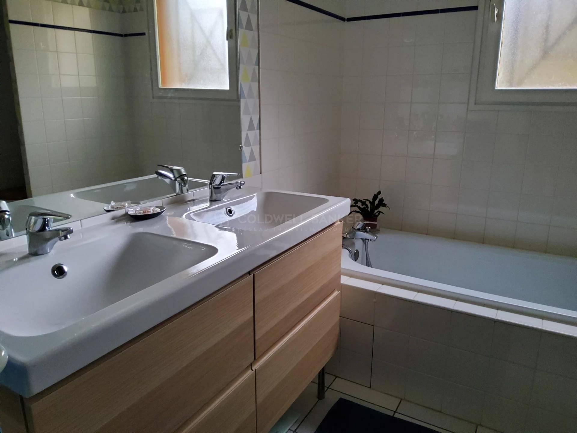 Maison de plain pied avec grand terrain dans les Landes - Parentis-en-Born