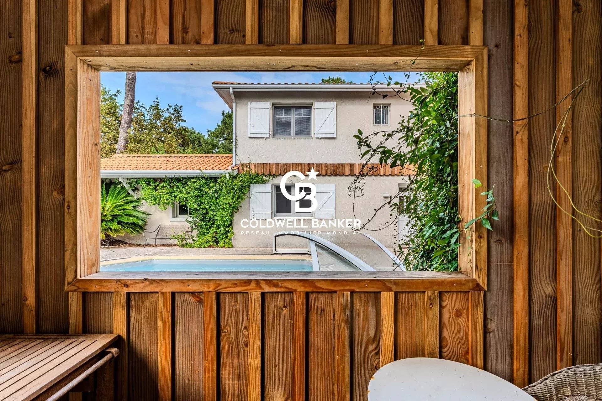 Maison à vendre à Arcachon Abatilles - 4 chambres et grande piscine