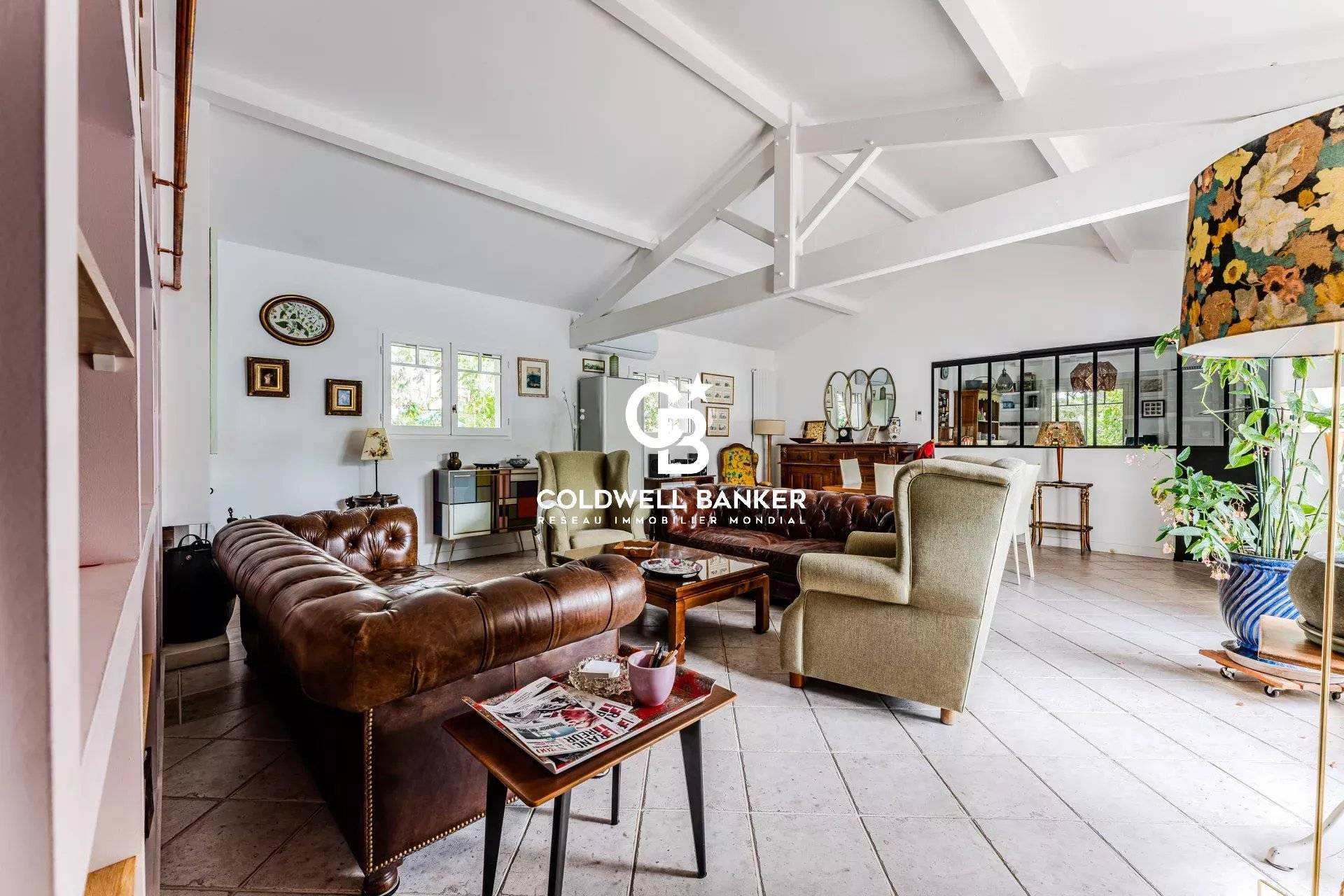 Maison à vendre à Arcachon Abatilles - 4 chambres et grande piscine