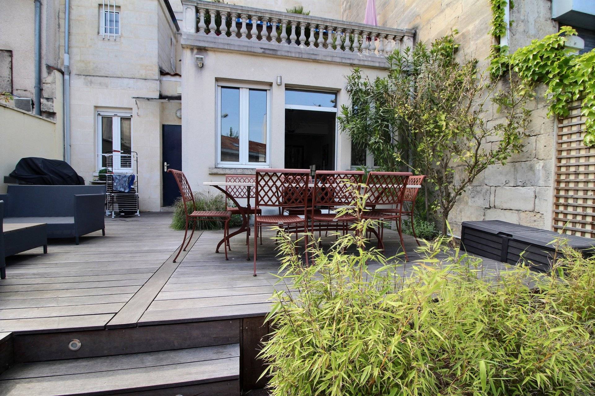 Recherche maison bourgeoise en pierre Croix blanche bordeaux