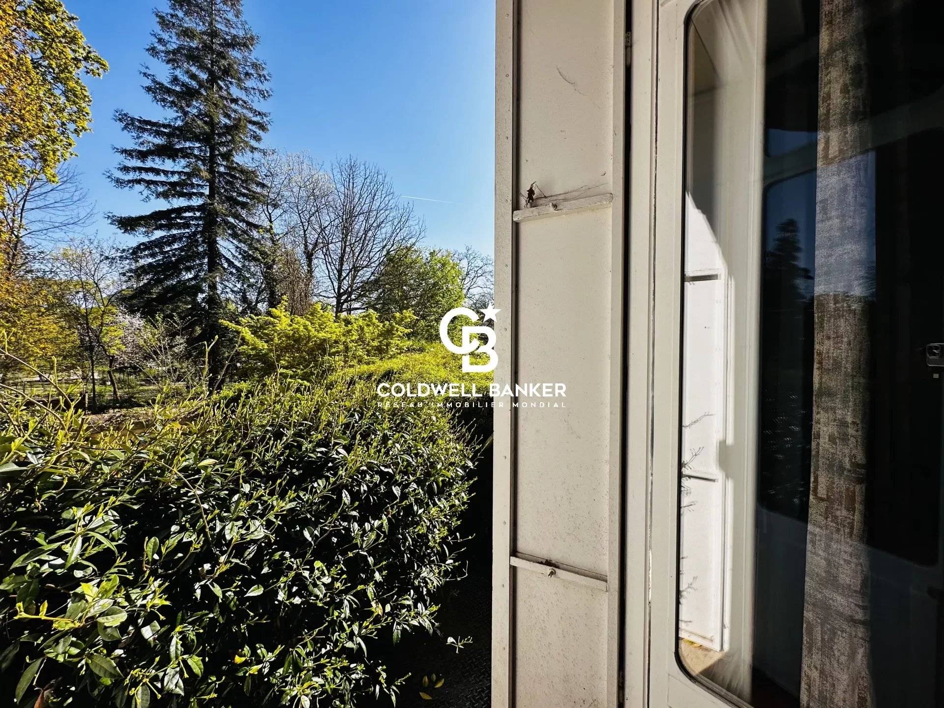 Hotel particulier rénové avec jardin à vendre Bordeaux Jardin public