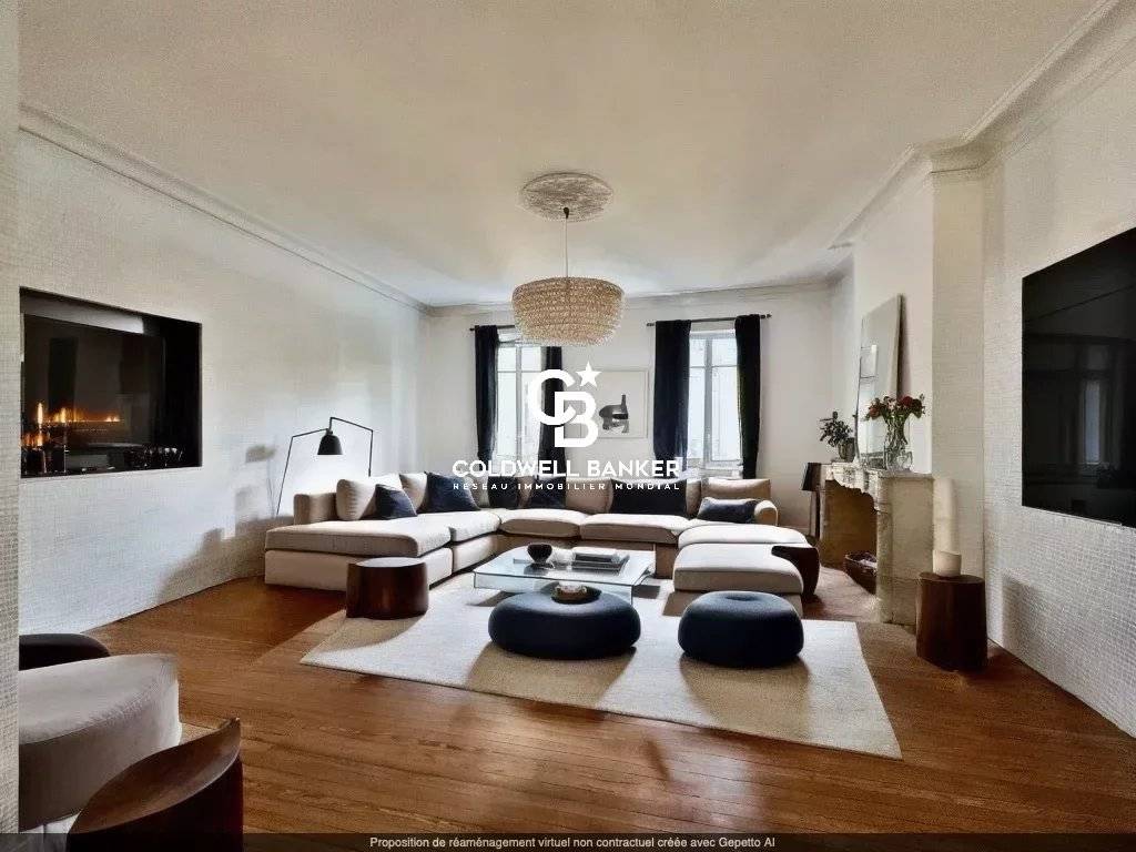 Hotel particulier rénové avec jardin à vendre Bordeaux Jardin public