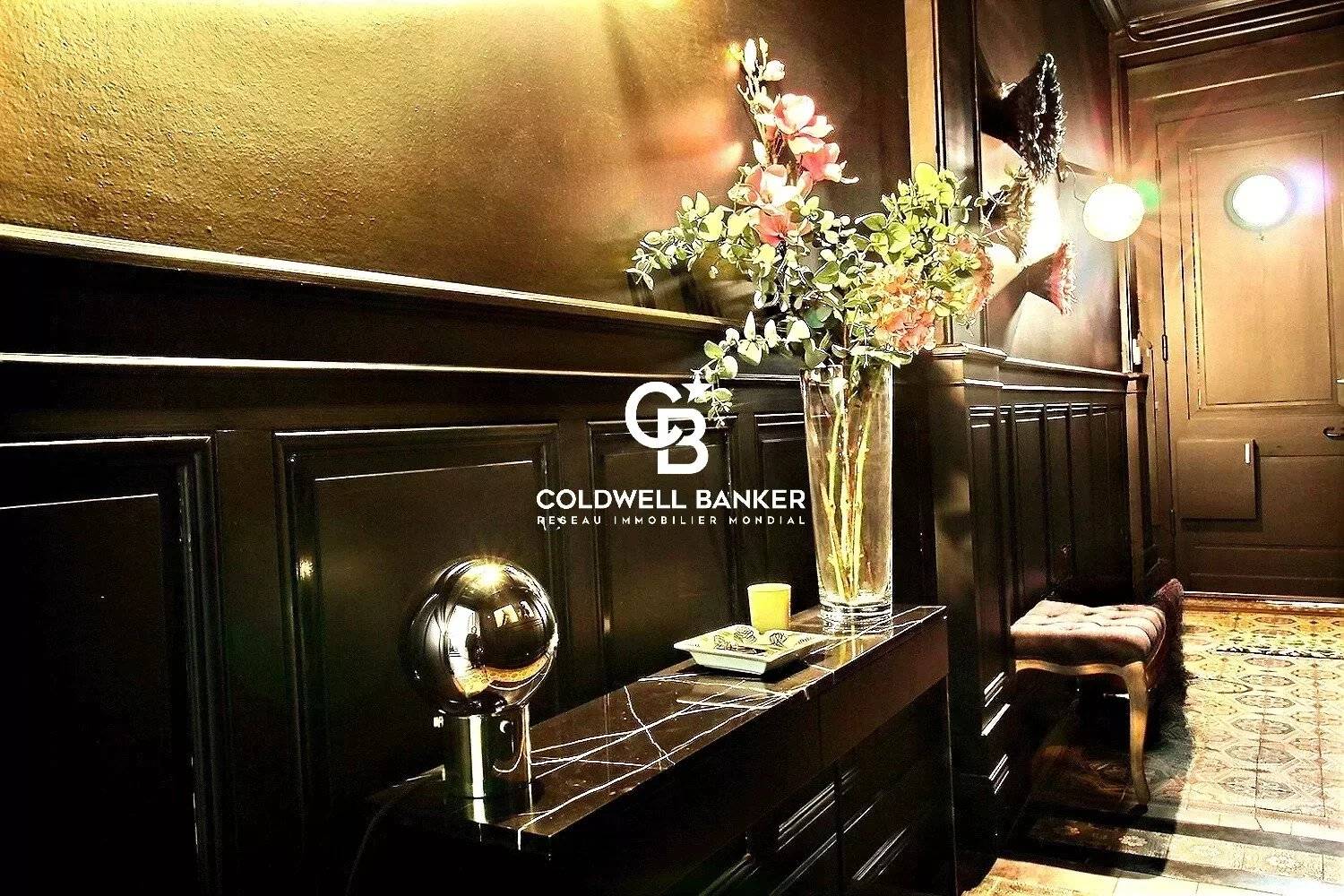 Hotel particulier rénové avec jardin à vendre Bordeaux Jardin public