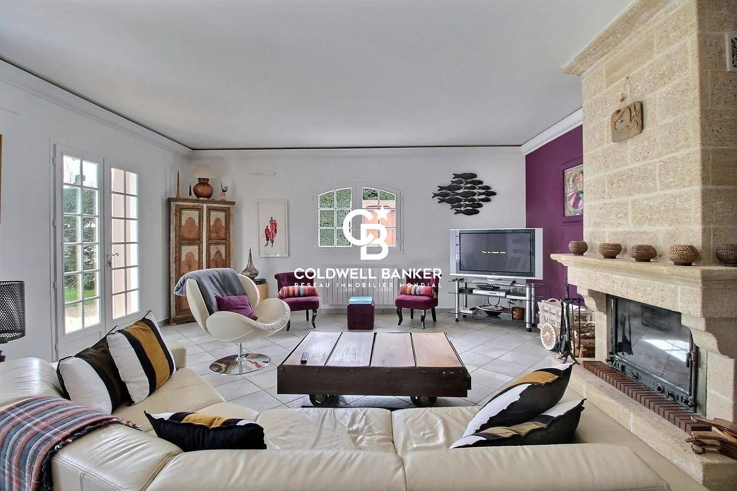 Belle bâtisse traditionnelle sur grand terrain à vendre Lanton Cassy