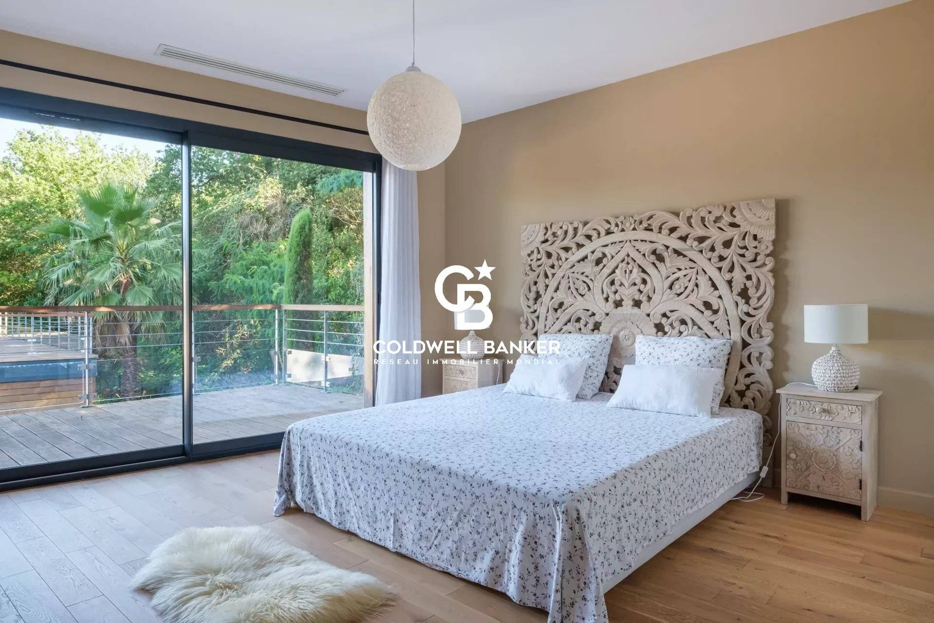 Propriété comprenant 2 villas à proximité de la plage Pereire à Arcachon