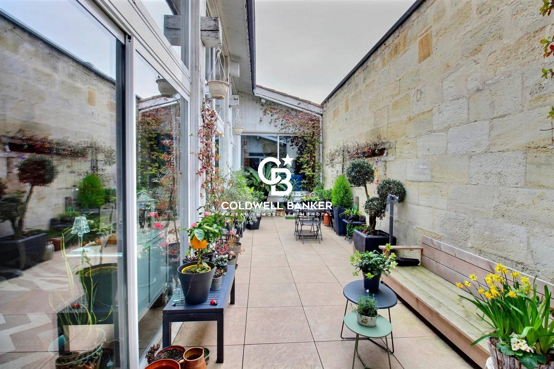 Loft avec terrasse et double garage – Bordeaux Chartrons