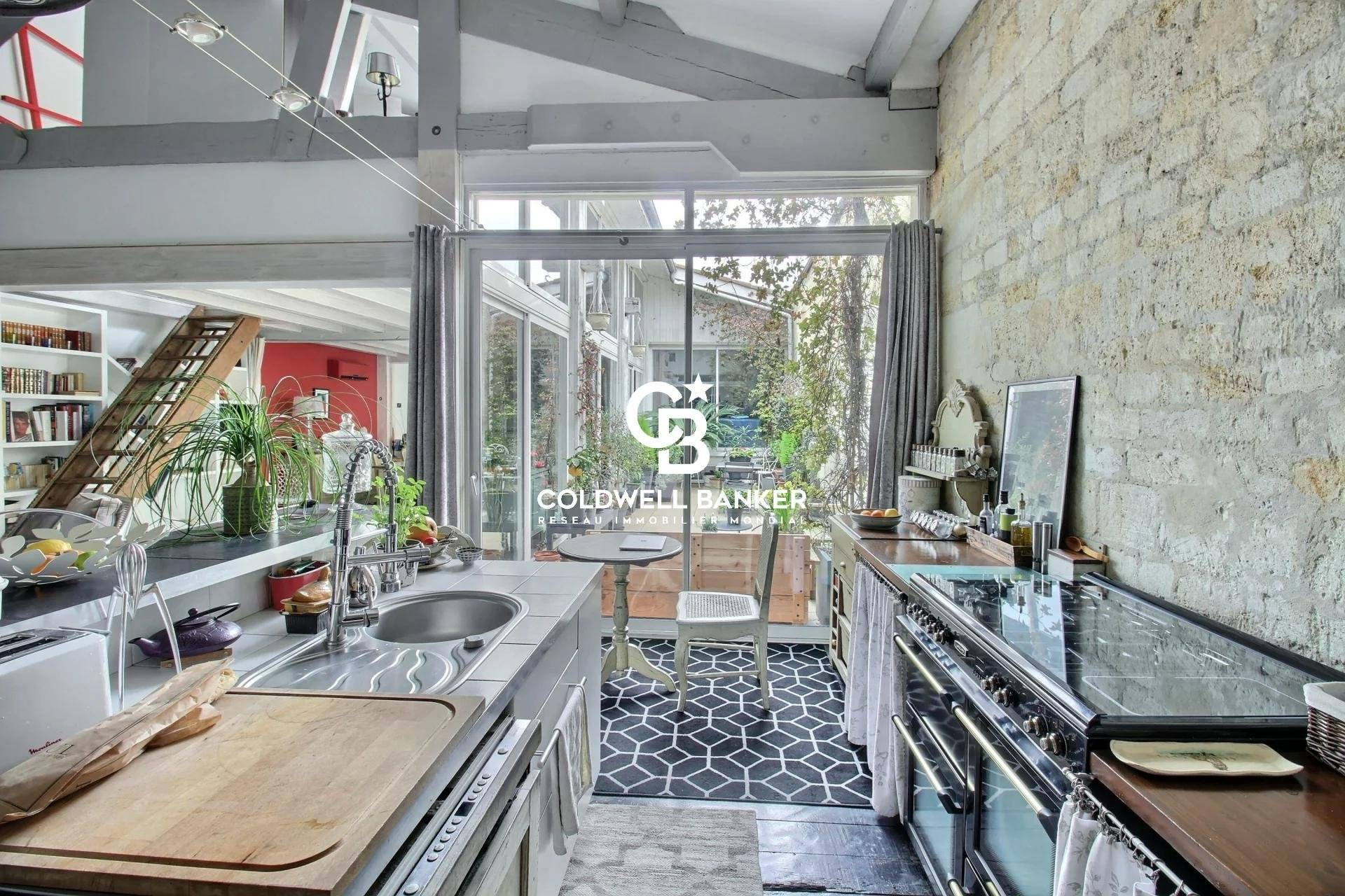 Loft avec terrasse et double garage – Bordeaux Chartrons