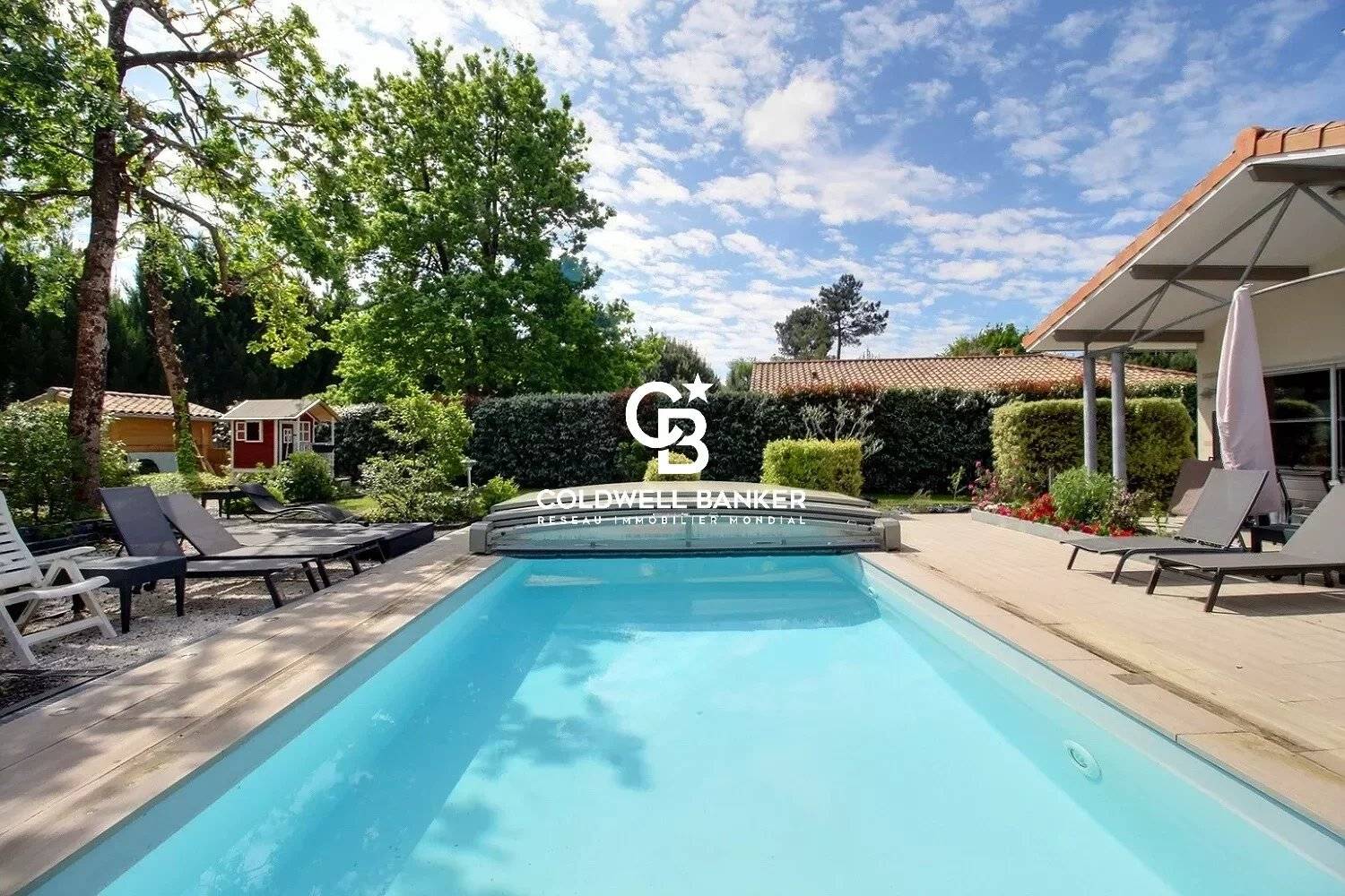 Spacieuse villa contemporaine avec piscine - Lège Bourg