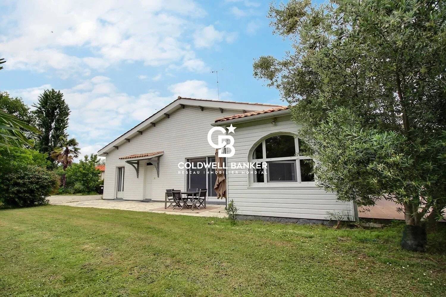 Maison familiale avec piscine et jardin verdoyant - Gujan-Mestras 