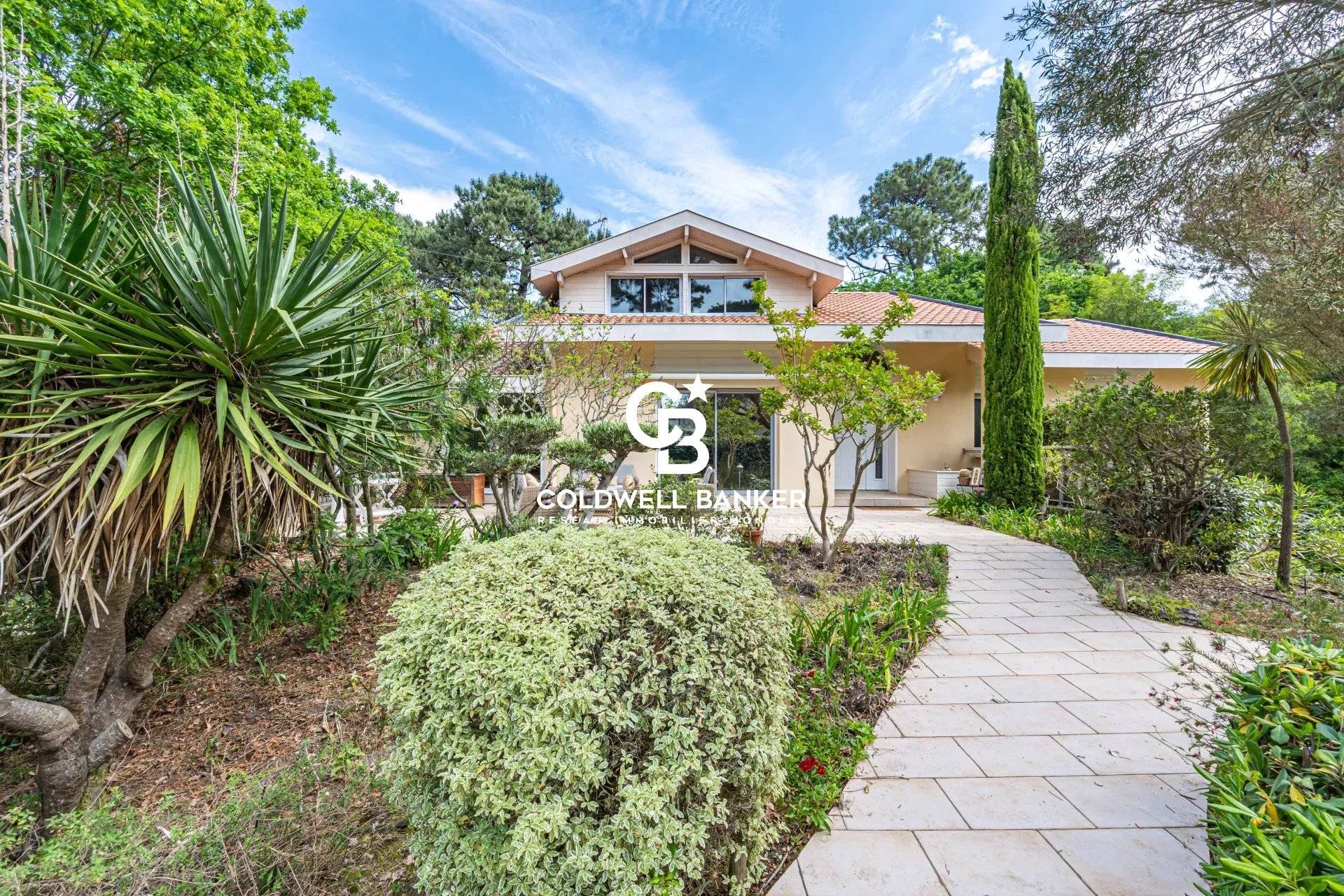 Maison à vendre Arcachon - grande villa familiale proche plage Pereire, au calme, grand terrain