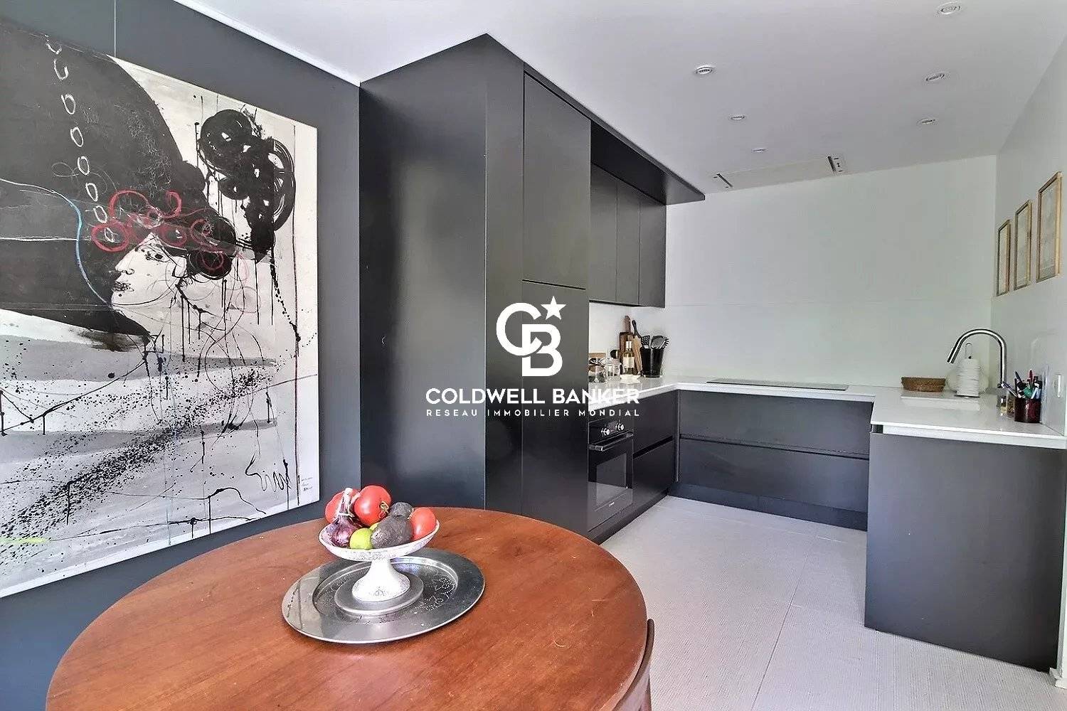 Maison style contemporaine avec terrasse et piscine - Le Bouscat