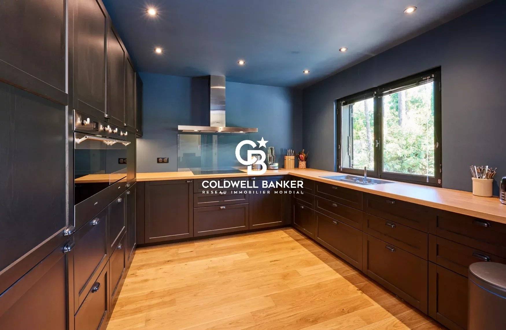 Charmante villa dans un quartier prisé du Cap-Ferret