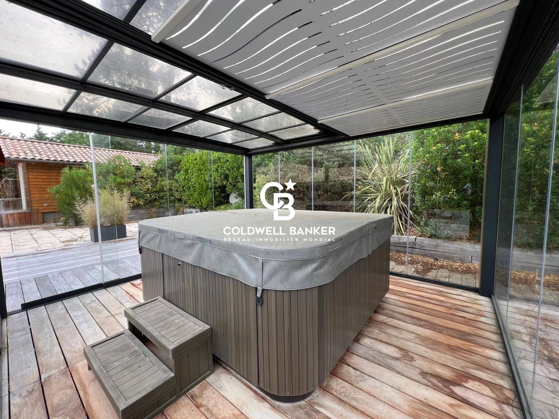 Villa avec cabanon et possibilités d'extension à vendre Cap Ferret