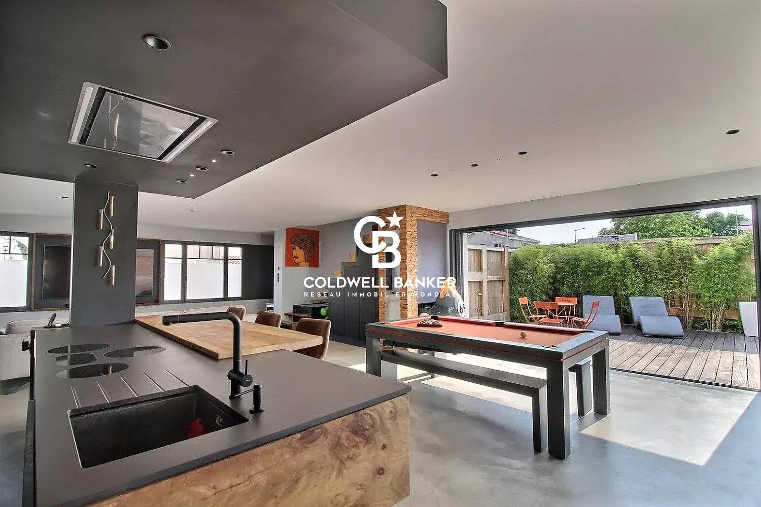 Maison à vendre à Arcachon – villa contemporaine à l’Aiguillon, 4 chambres, piscine et terrasse sans vis-à-vis