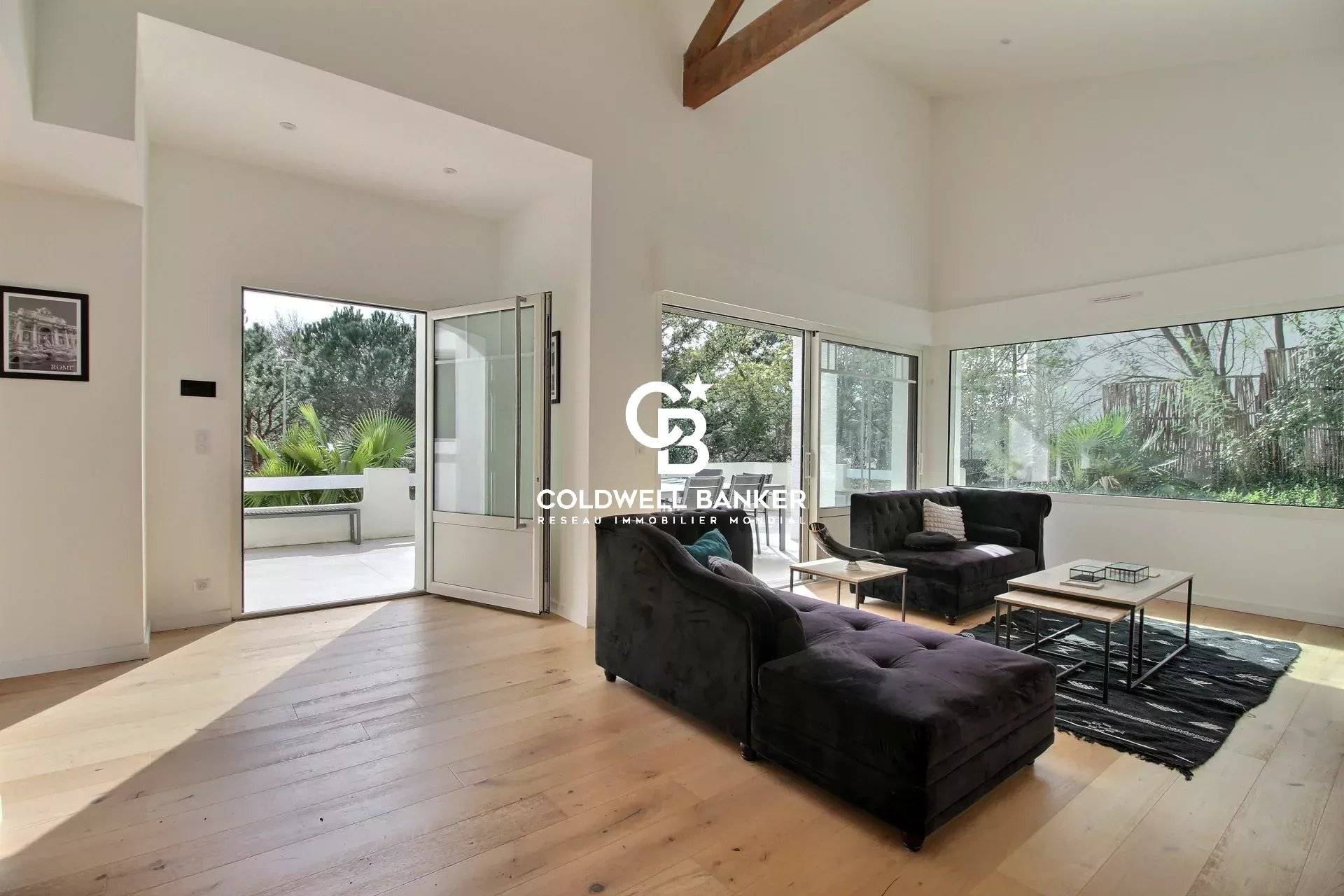 Maison à vendre à Arcachon Pereire – rénovée, 4 chambres, piscine et plage à pied