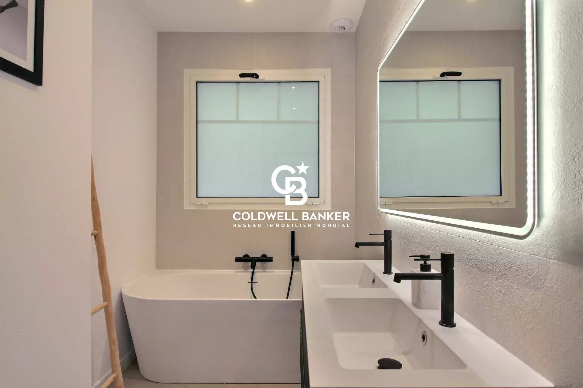 Maison à vendre à Arcachon Pereire – rénovée, 4 chambres, piscine et plage à pied