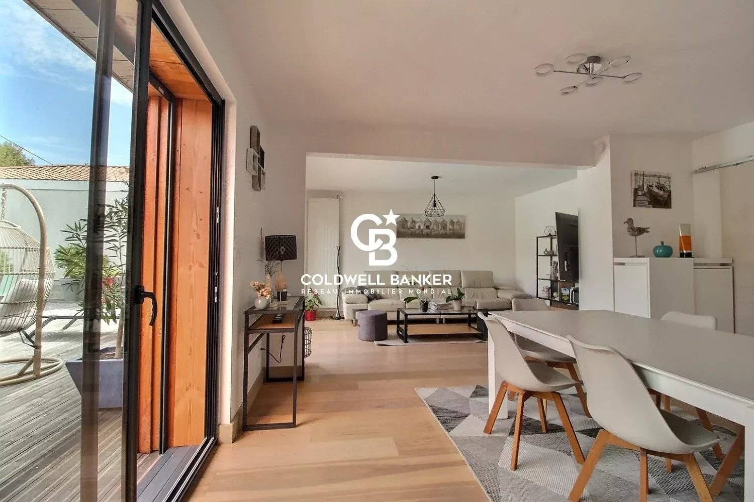 Grande maison avec dépendance proche port ostréicole à vendre Andernos-les-Bains