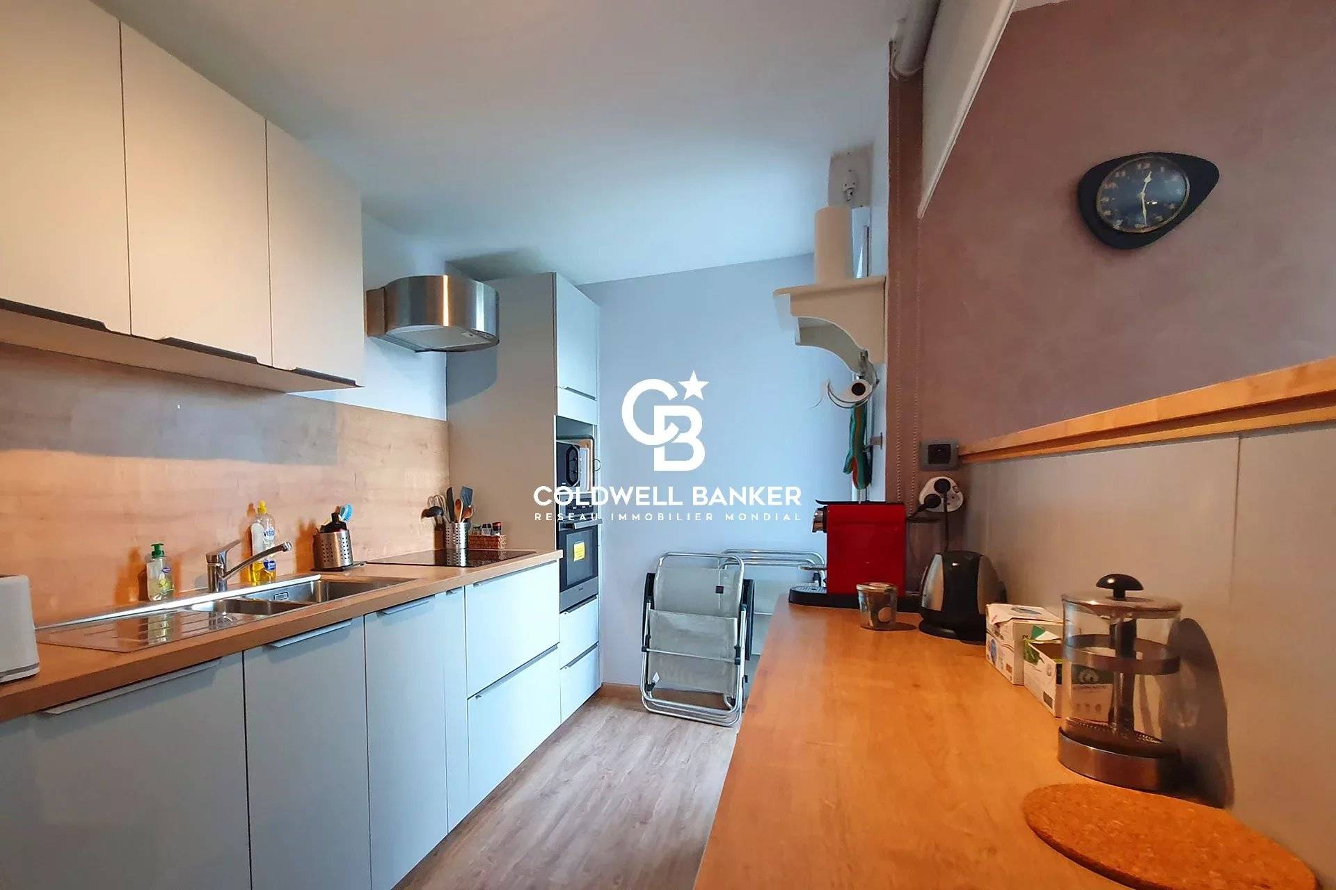 Appartement T4 dans résidence avec piscine à vendre proche quartier des Chartrons Bordeaux