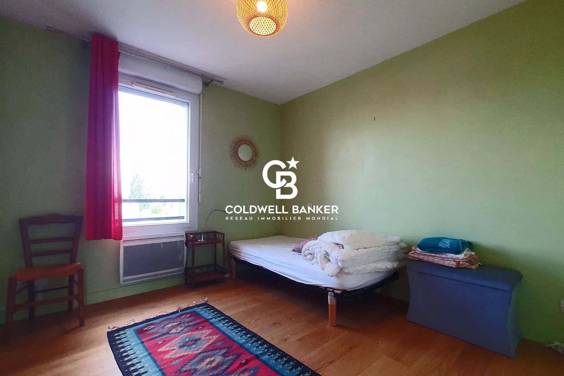 Appartement T4 dans résidence avec piscine à vendre proche quartier des Chartrons Bordeaux