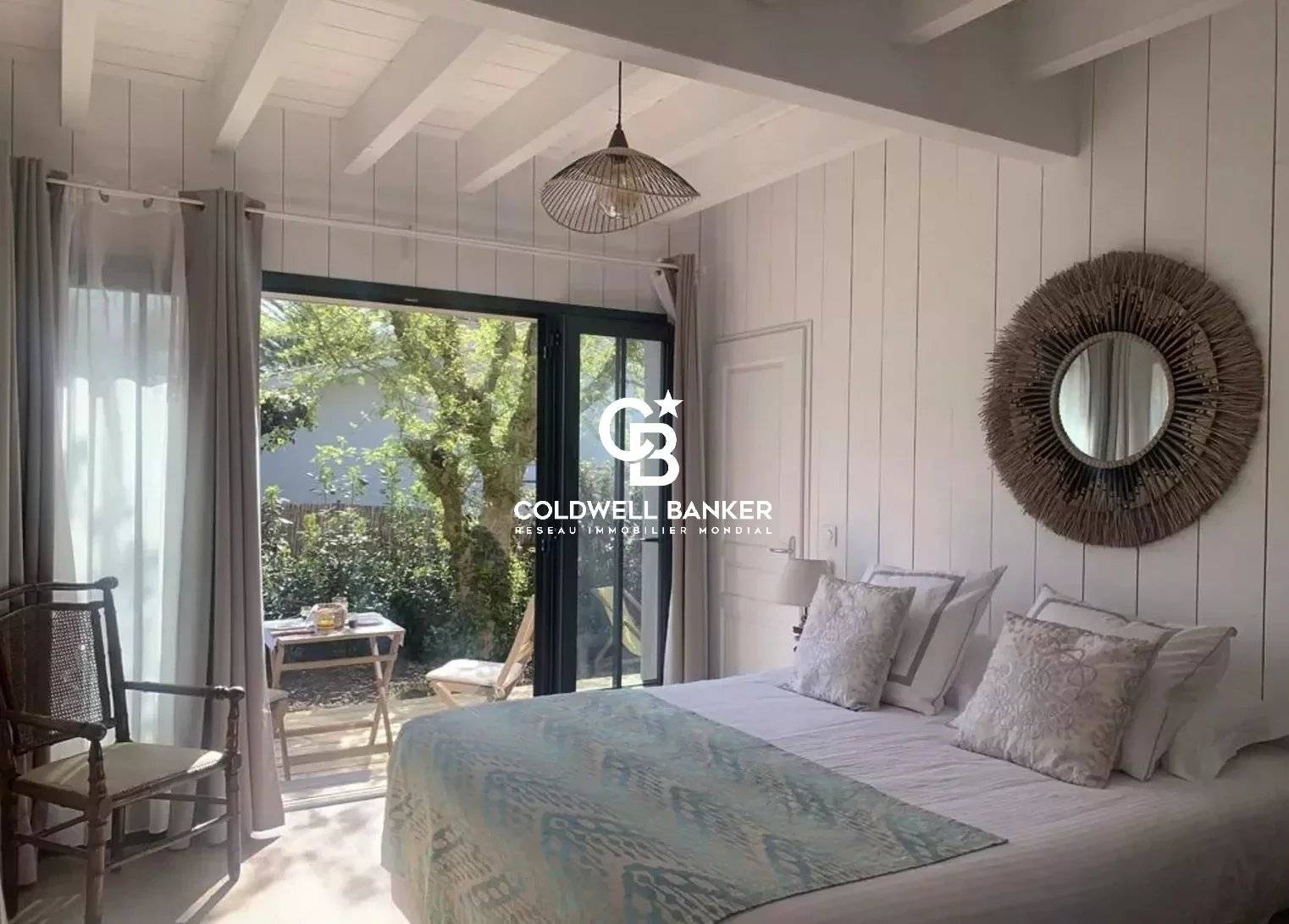 Belle villa bois récente avec piscine et vue bassin à vendre Cap Ferret Claouey