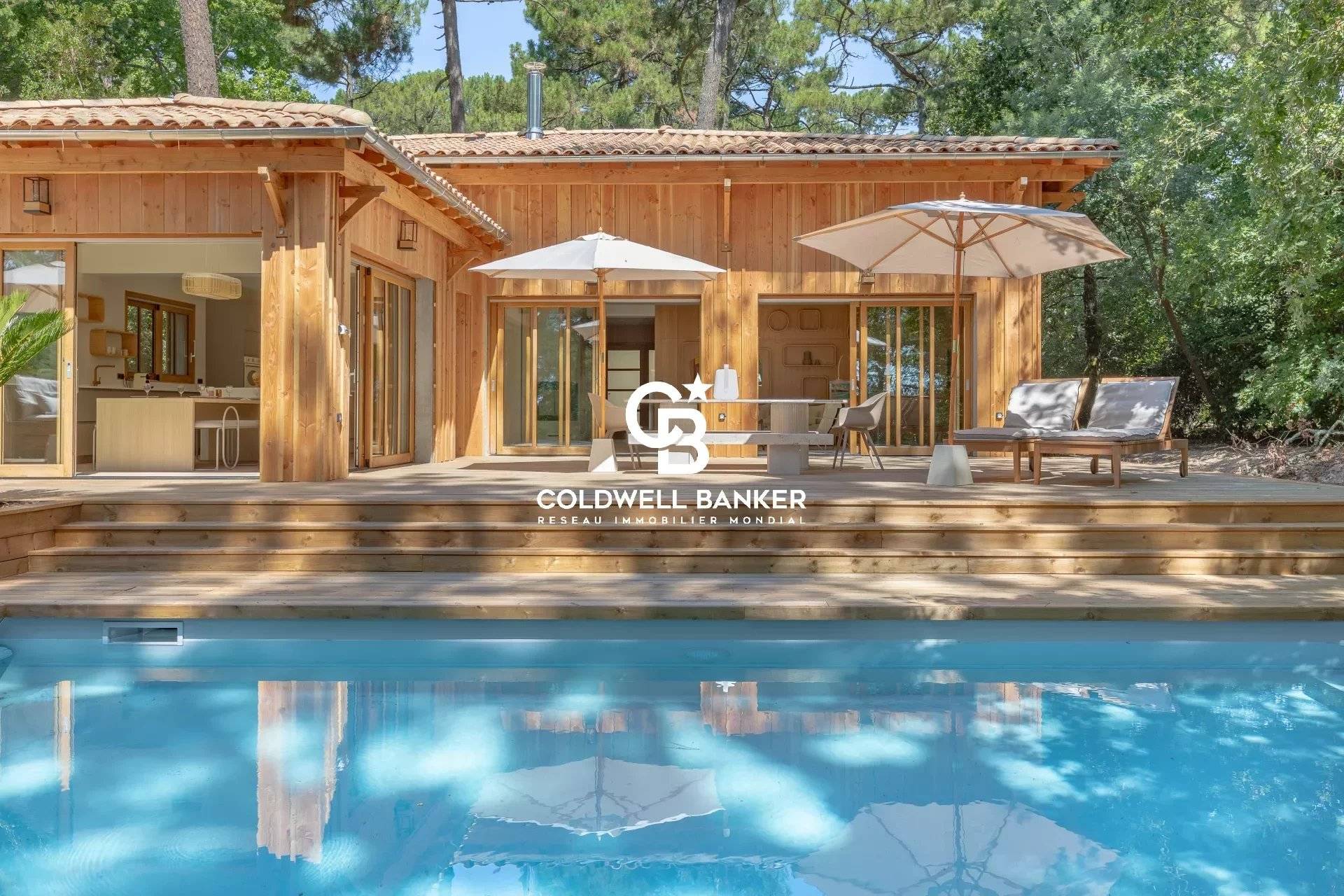 Beautiful new luxury villa for sale in Cap-Ferret Pointe aux Chevaux.