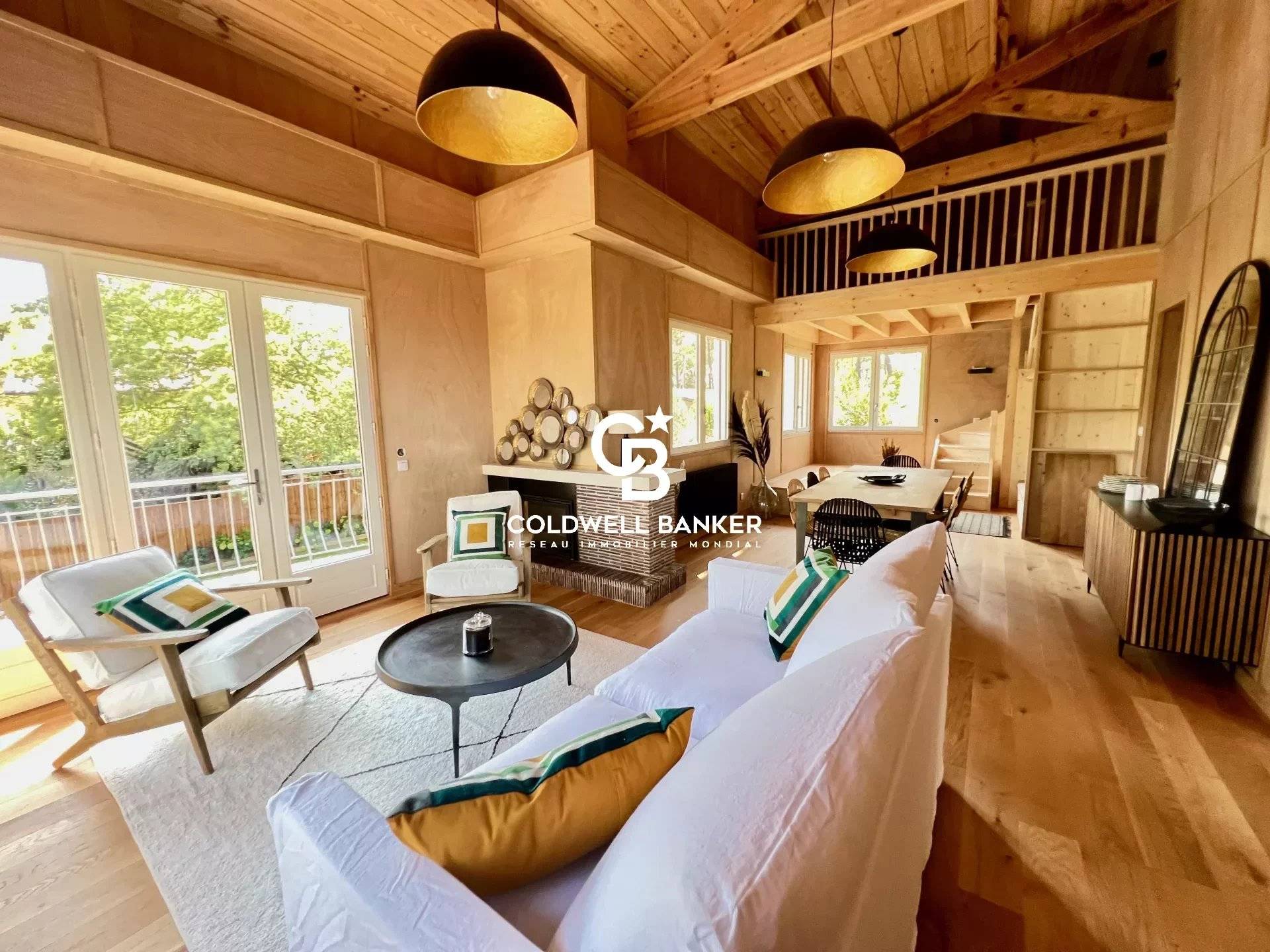 Maison à vendre au Cap Ferret – grande villa rénovée avec piscine à Piraillan