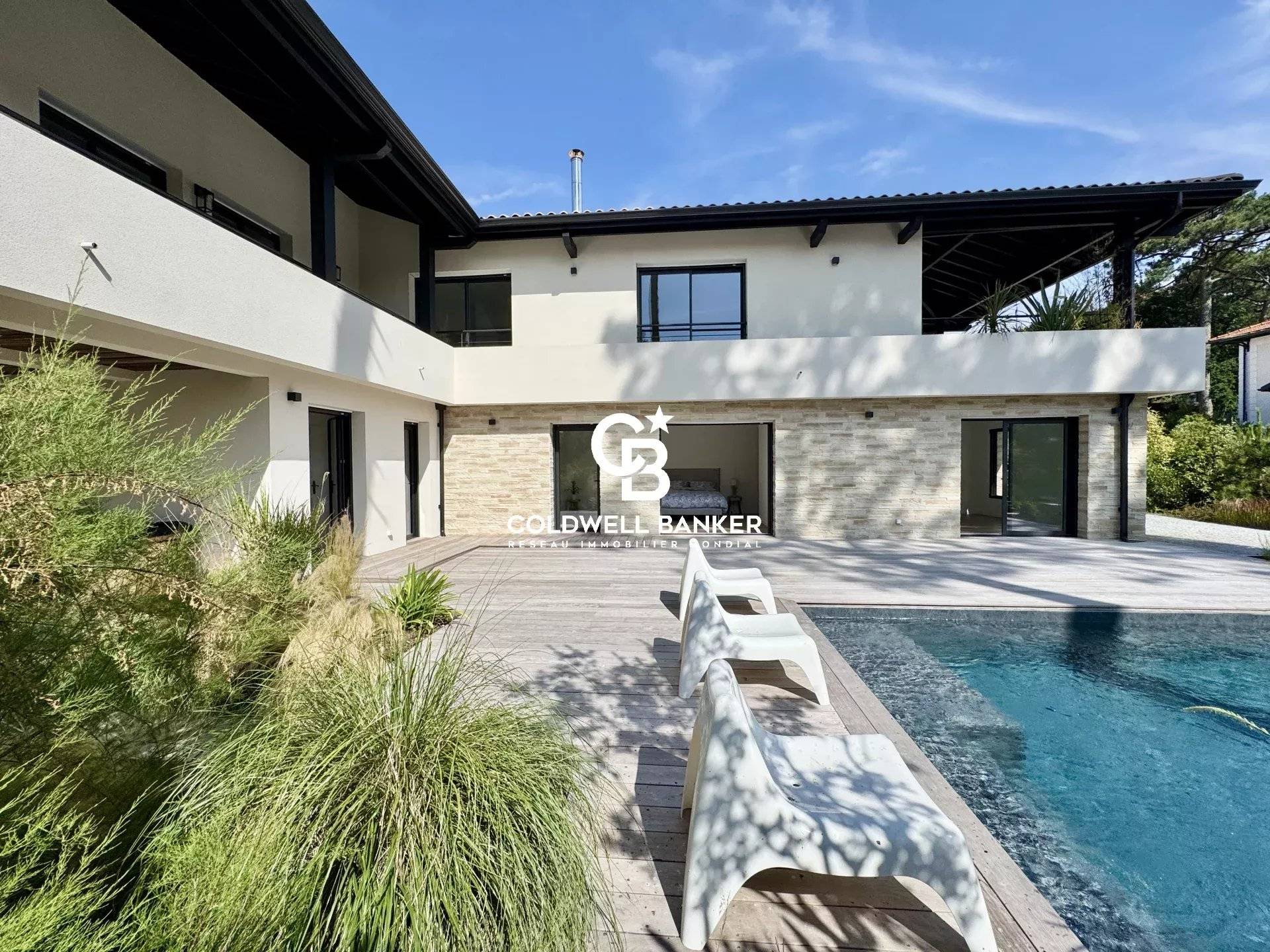 Villa neuve à vendre à Arcachon - prestations haut de gamme et piscine