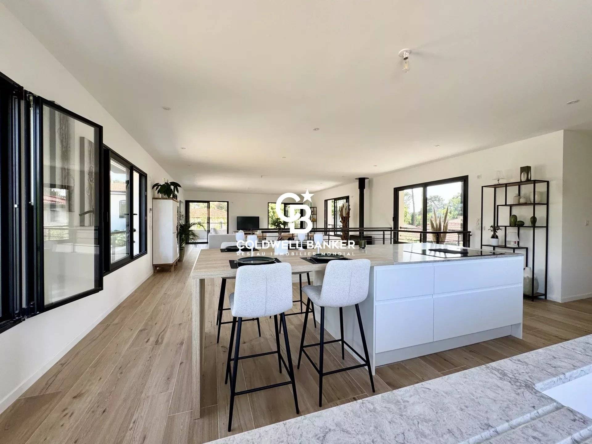 Villa neuve à vendre à Arcachon - prestations haut de gamme et piscine