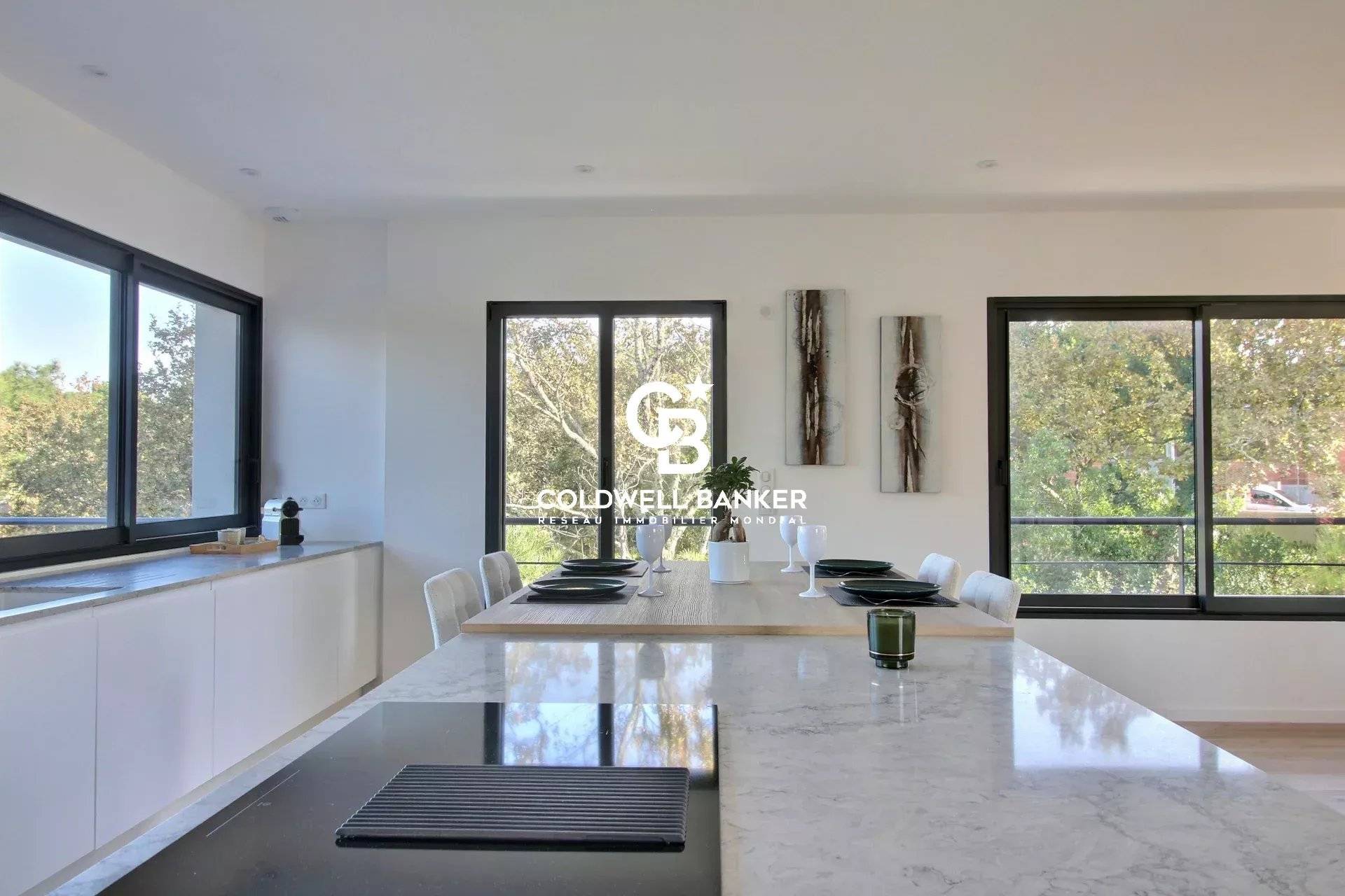 Villa neuve à vendre à Arcachon - prestations haut de gamme et piscine