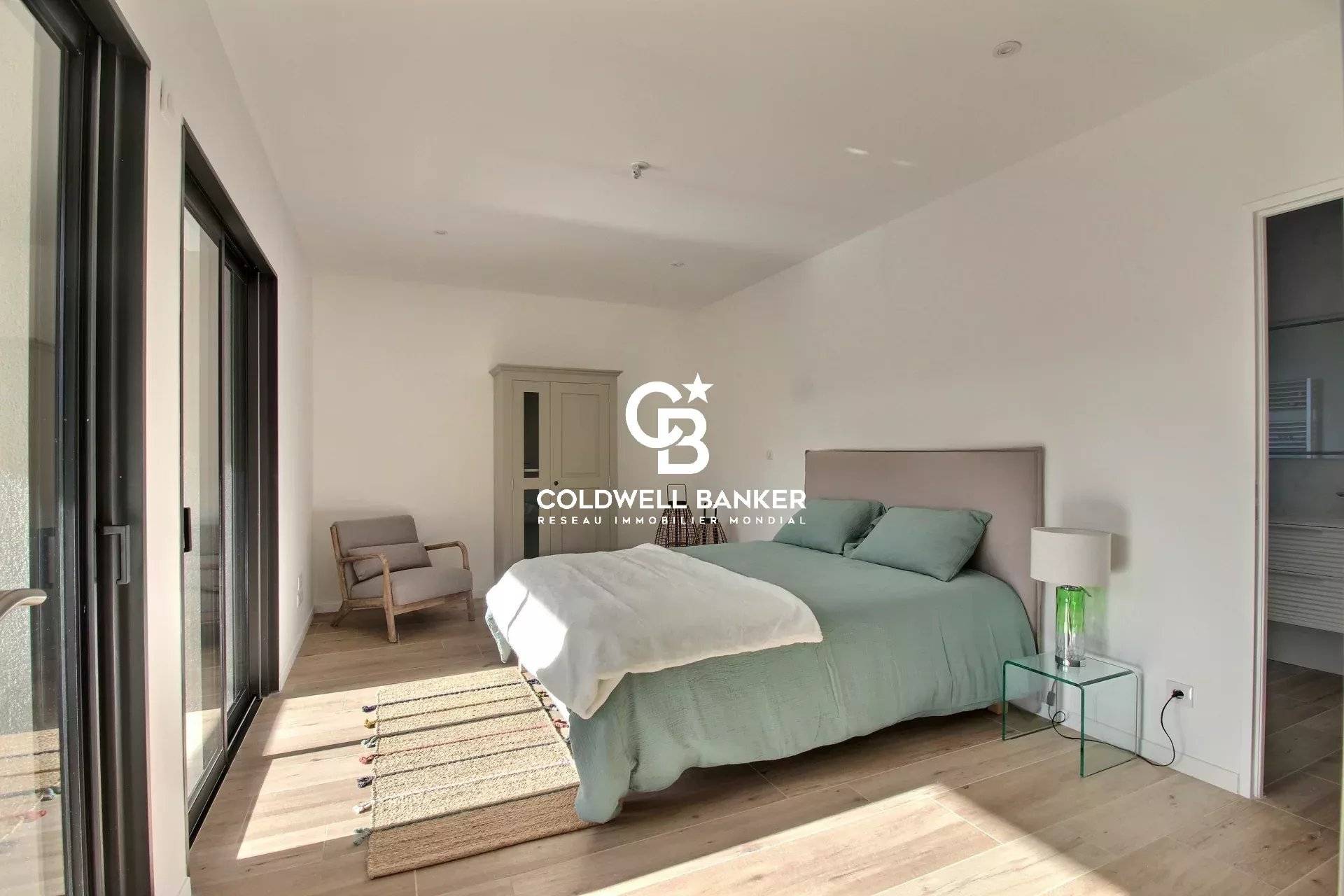 Villa neuve à vendre à Arcachon - prestations haut de gamme et piscine