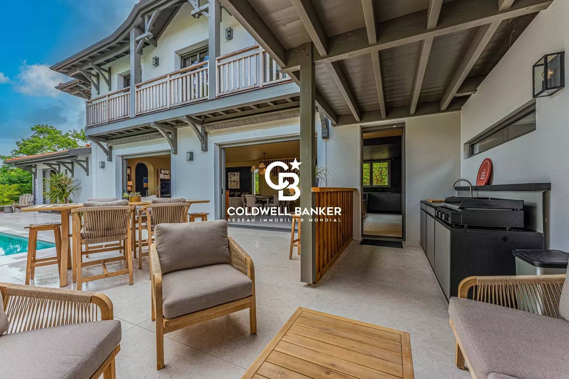 Luxueuse villa neuve aux prestations exceptionnelles à Arcachon