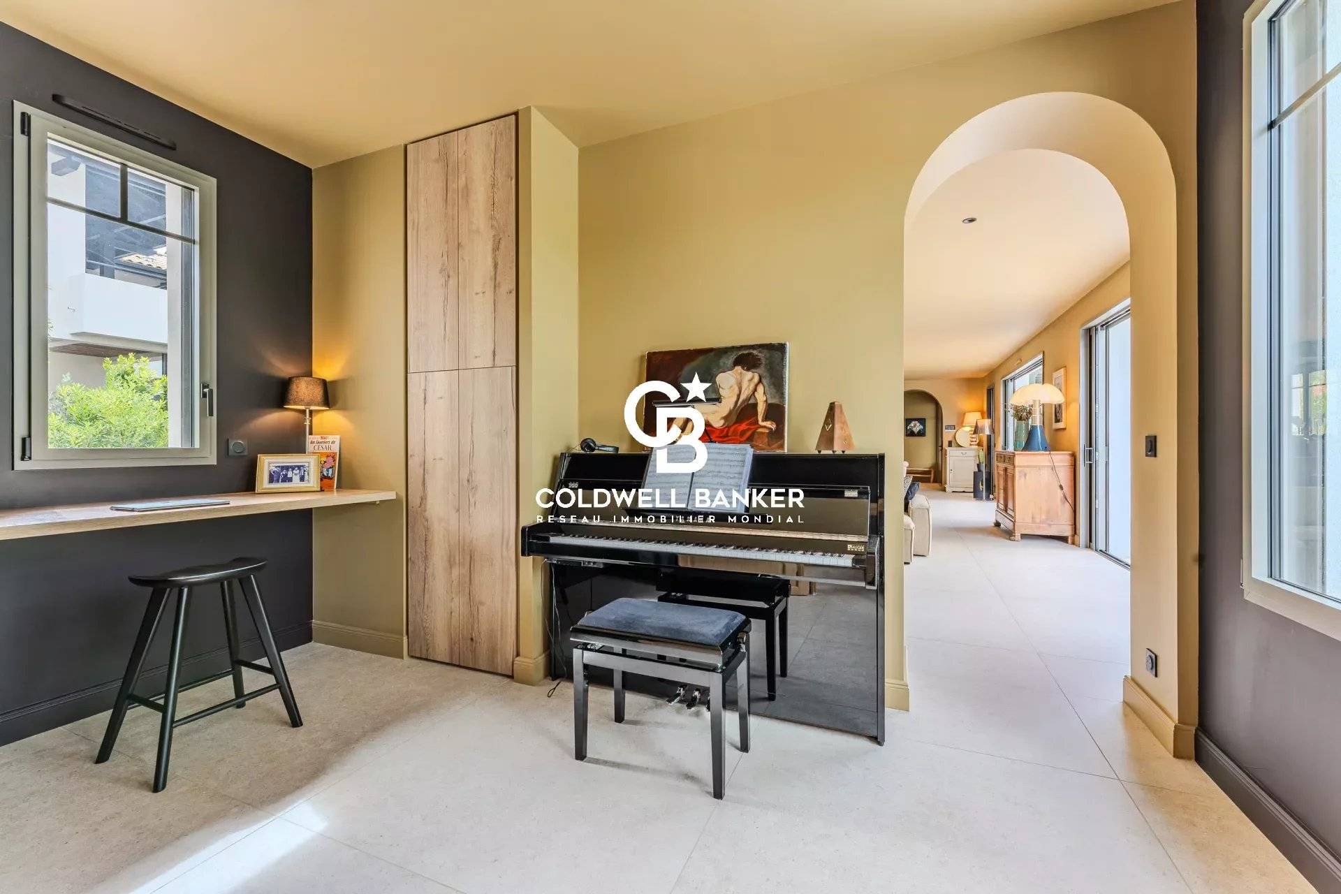 Luxueuse villa neuve aux prestations exceptionnelles à Arcachon