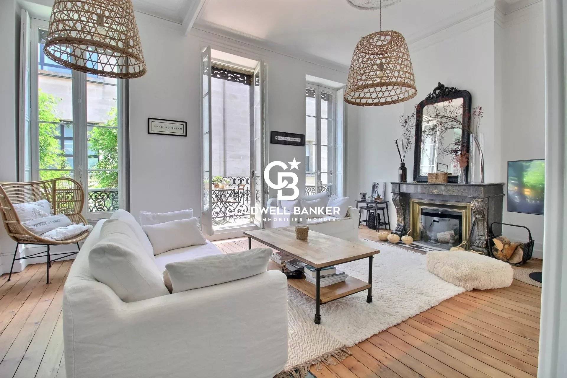 Appartement à vendre Bordeaux centre - 154 m², rénové, avec vue sur la Cathédrale