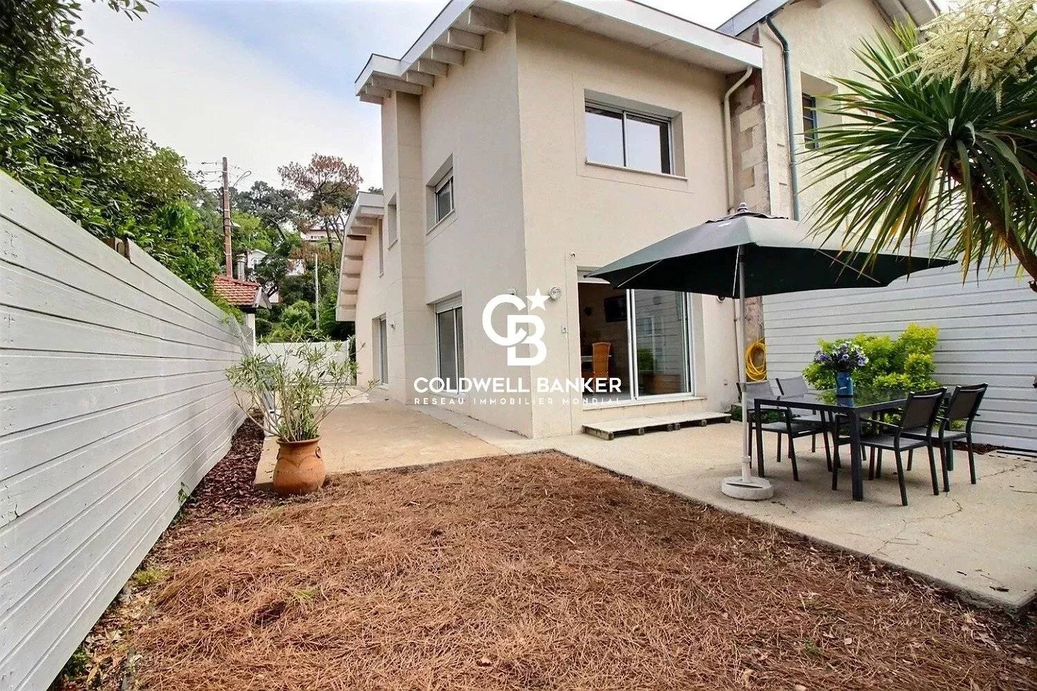 Maison à vendre à Arcachon – à rénover, proche plage Pereire, 3 chambres et annexe