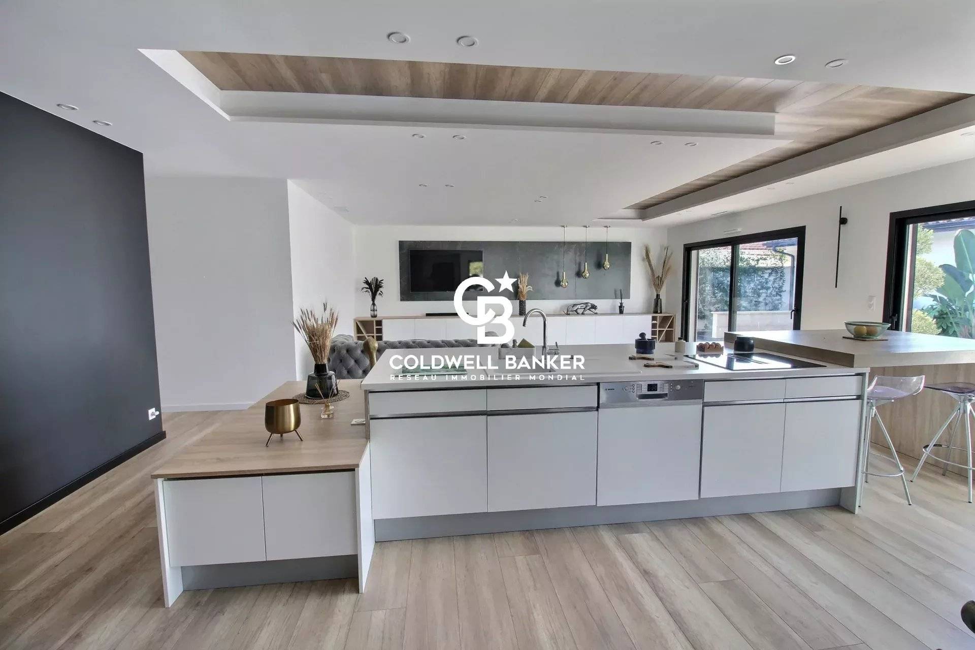 Belle maison neuve avec piscine à vendre Parentis-en-Born 