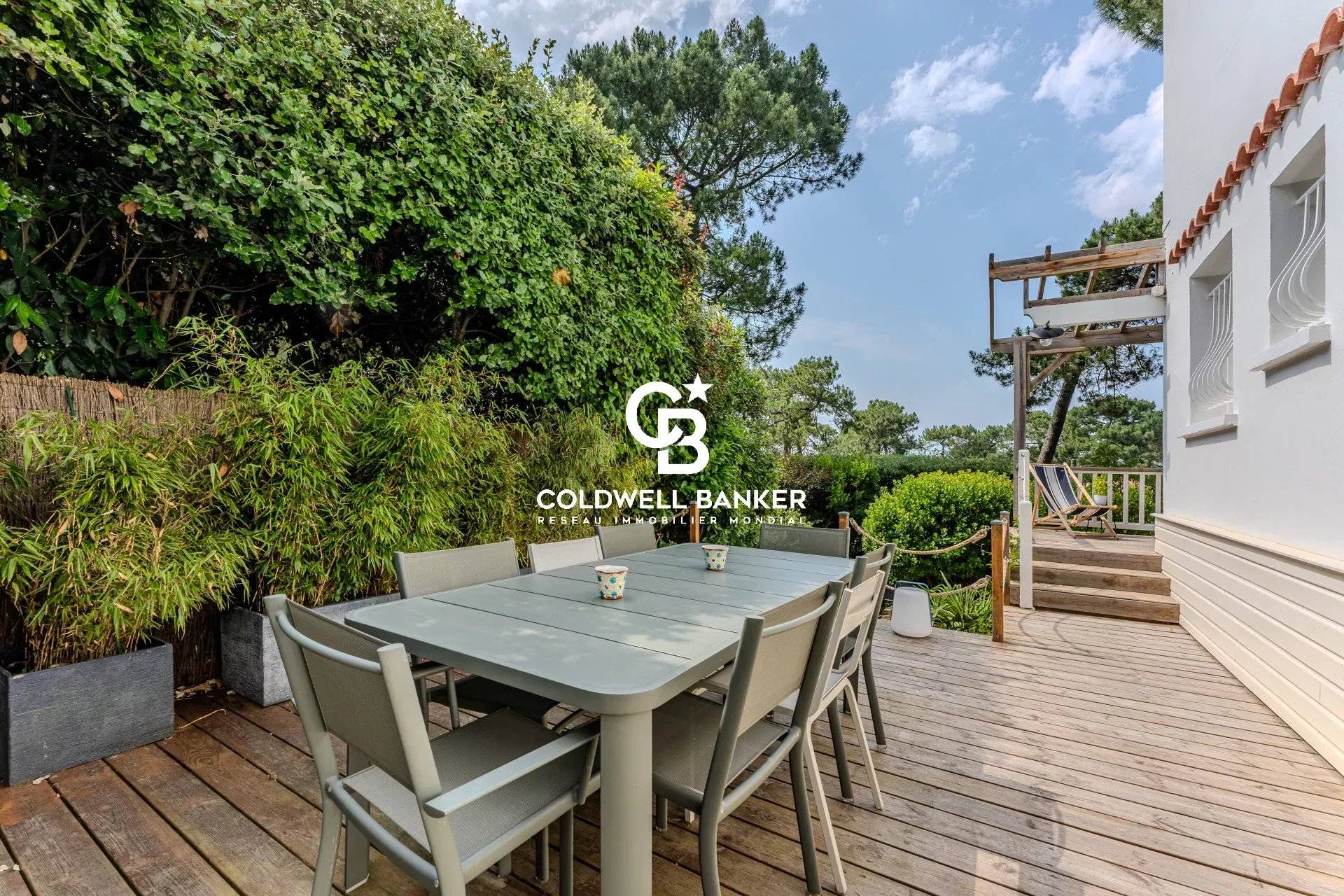 Maison à vendre à Pyla-sur-Mer proche Cercle de voile – proche plage, vue canopée, jardin de 300 m² et terrasse couverte