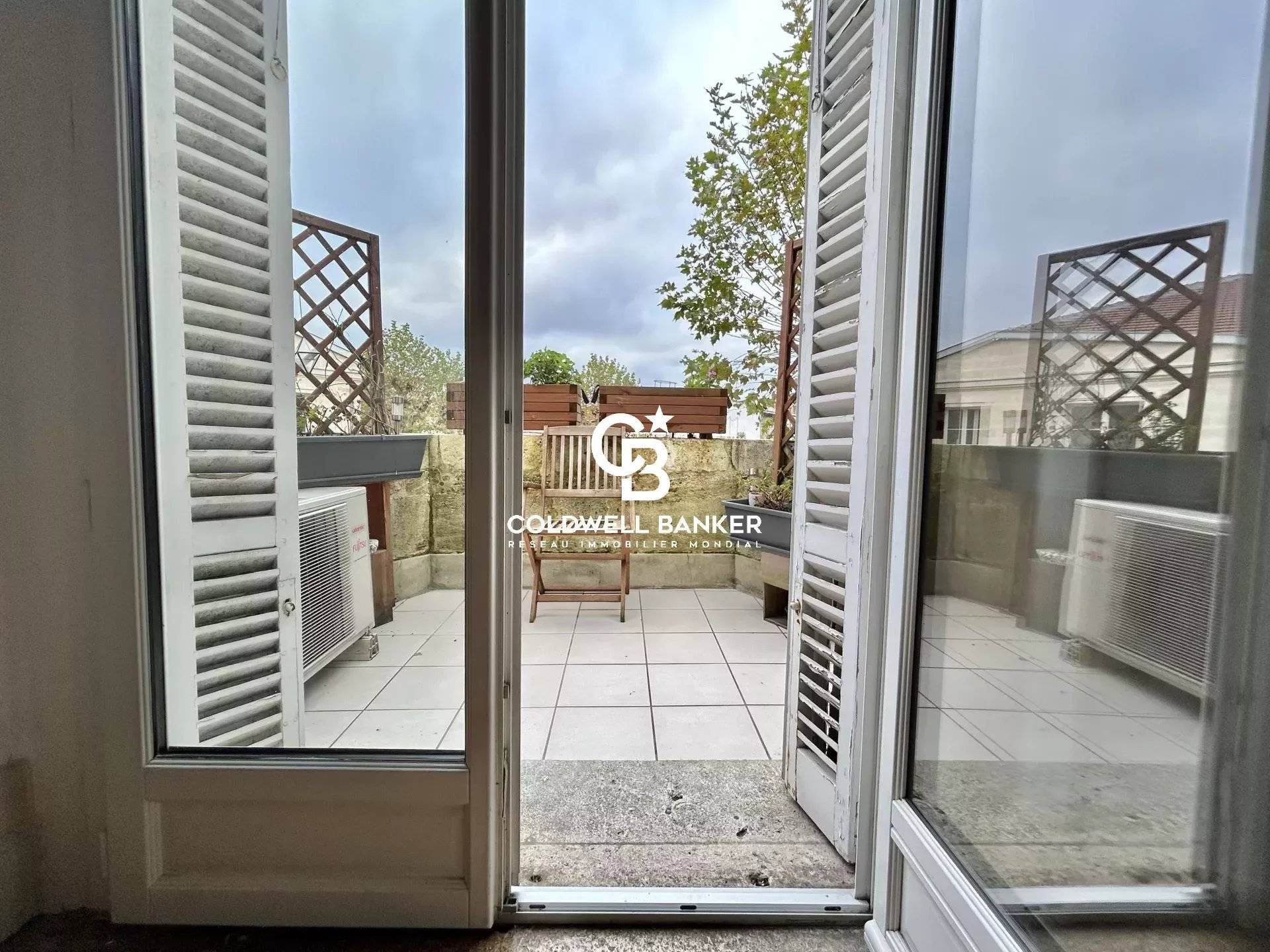 Appartement rénové avec 3 chambres et terrasse Bordeaux Chartrons