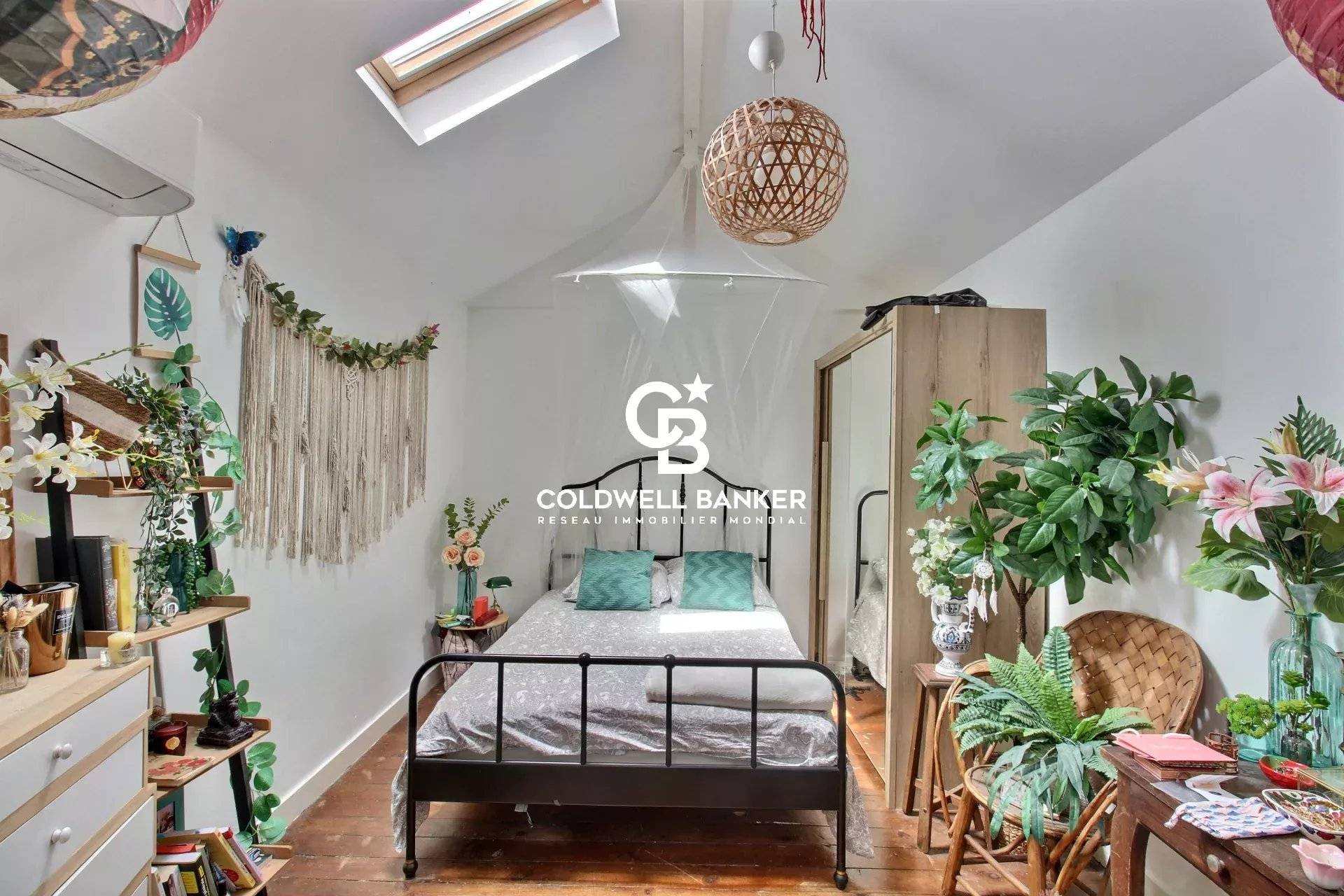 Maison à vendre à Bordeaux Nansouty : grand jardin, garage, usage multiple